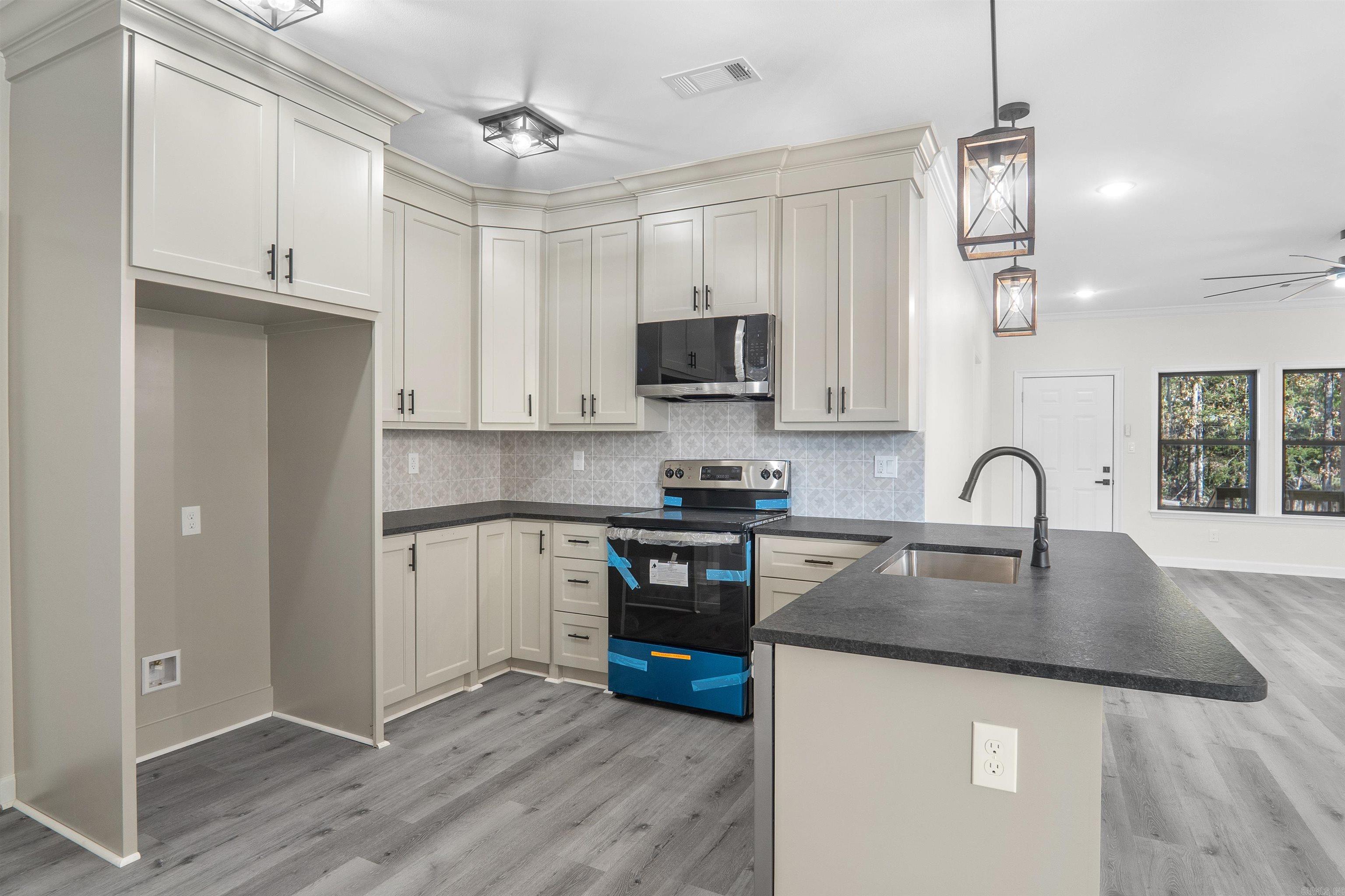 GEORGE&apos;S CROSSING SUBDIVISI - Residential