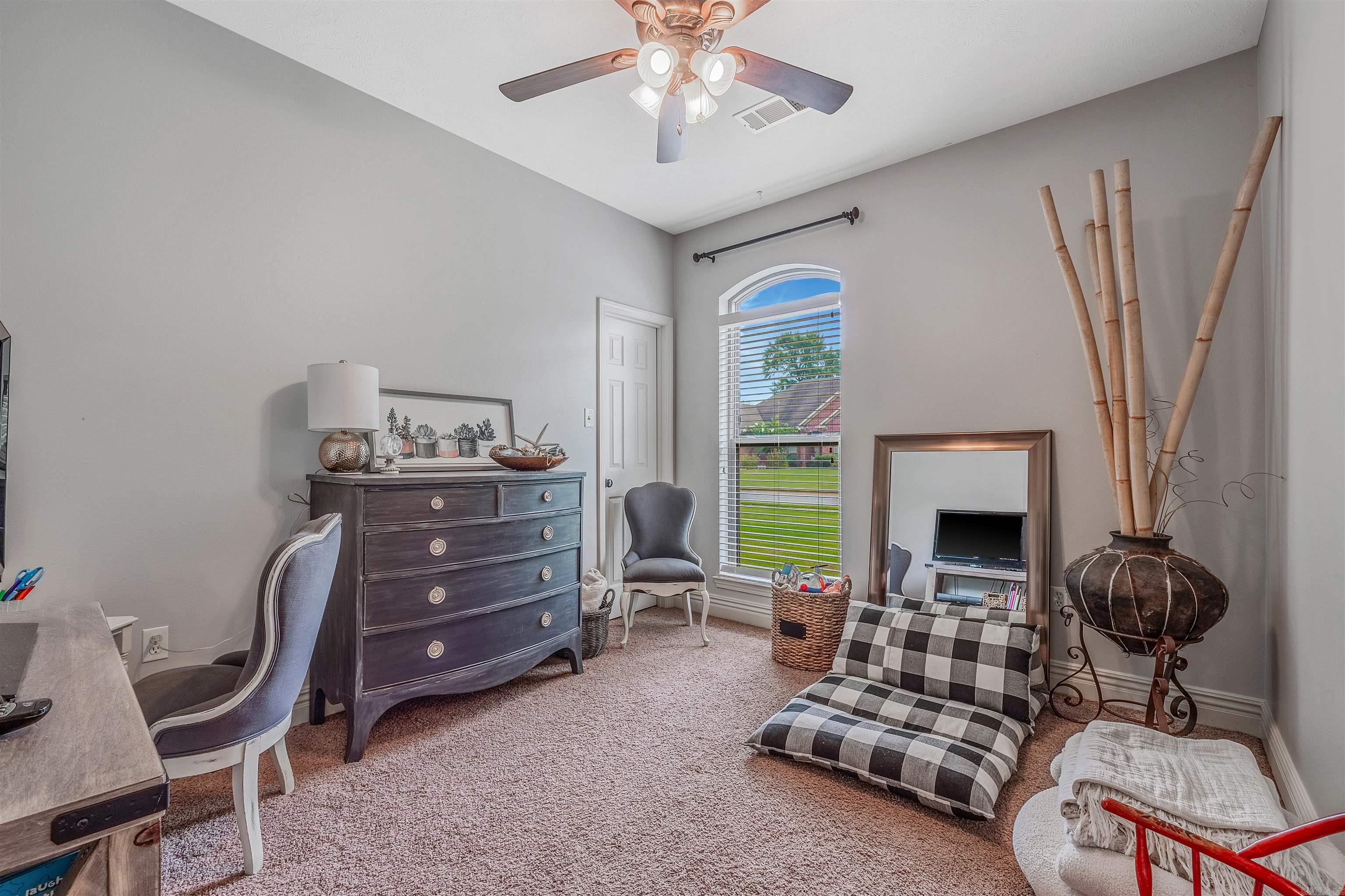 Saddle Creek - Residential