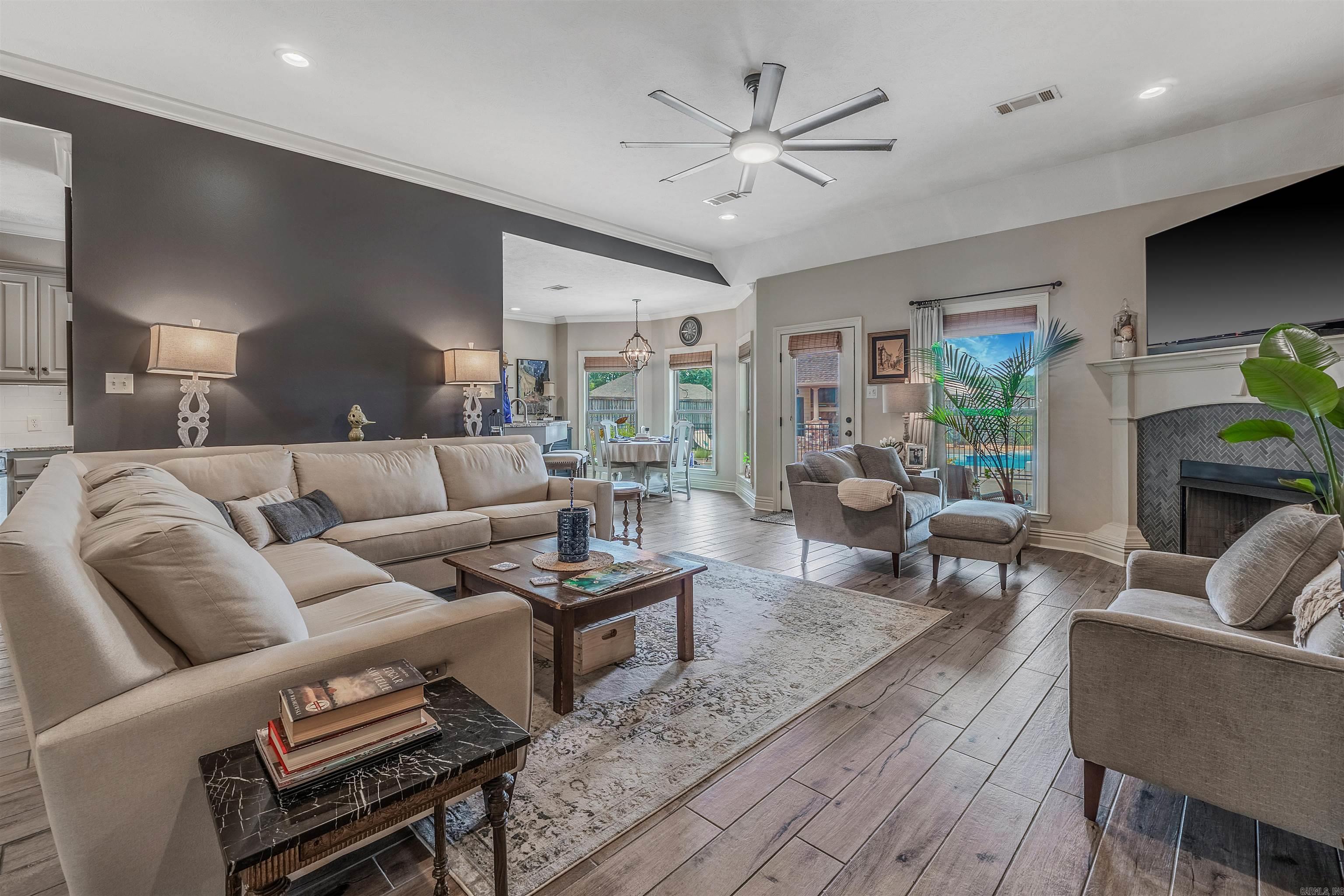 Saddle Creek - Residential