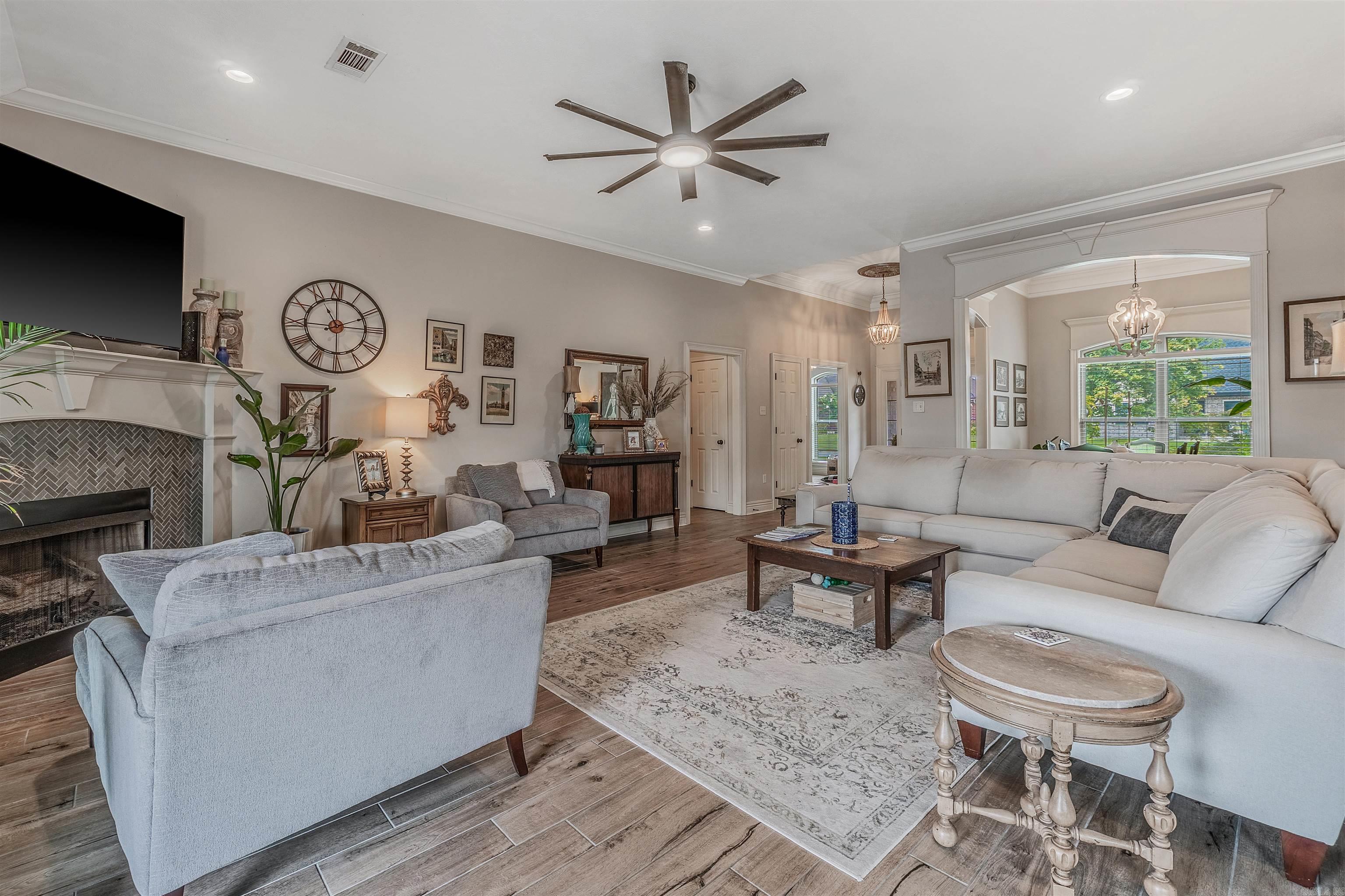 Saddle Creek - Residential