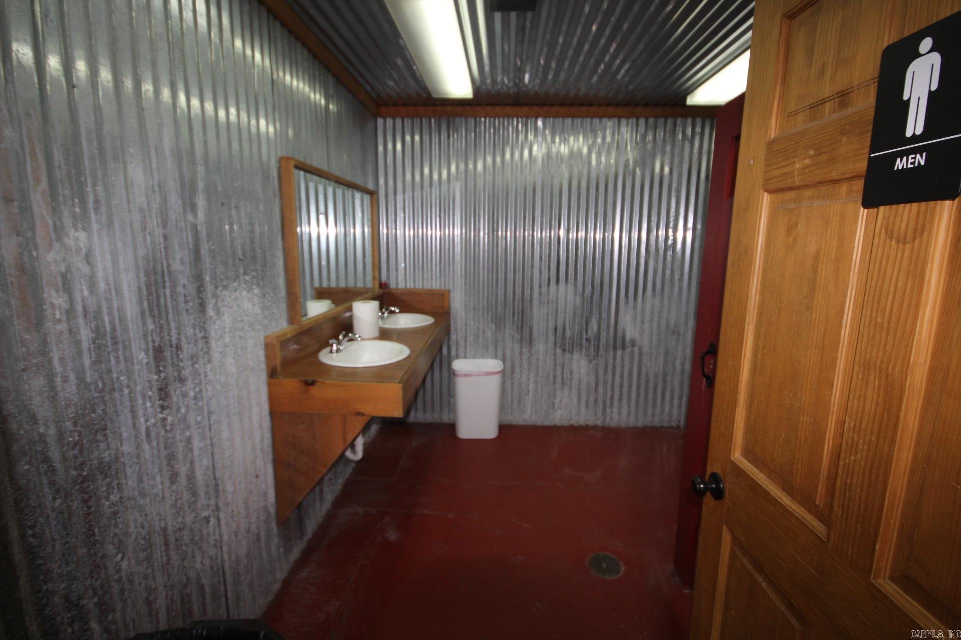 Metes & Bounds - Commercial Sale