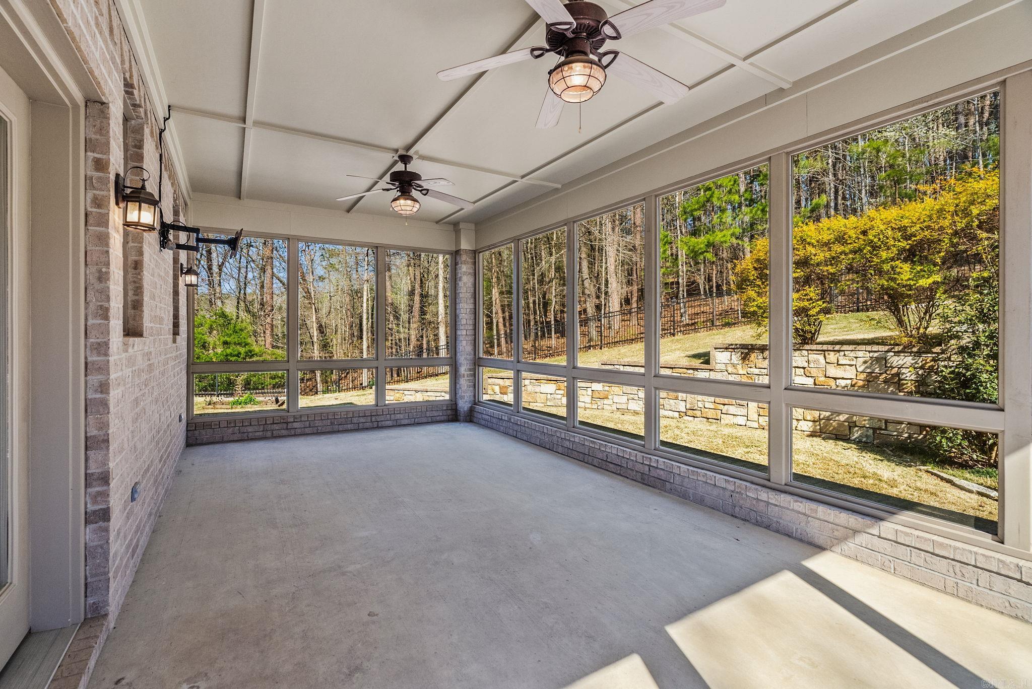 CHENAL DOWNS - Residential