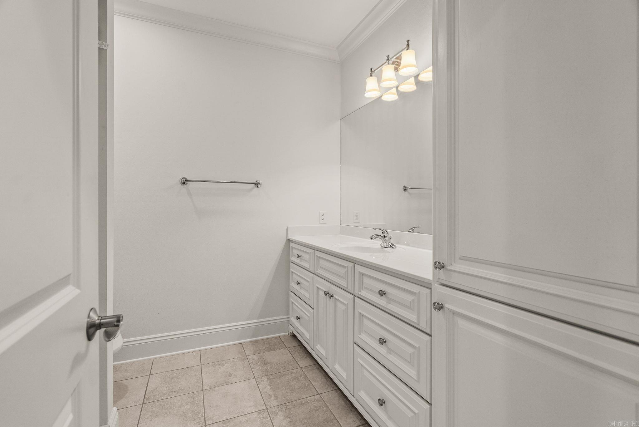 CHENAL DOWNS - Residential