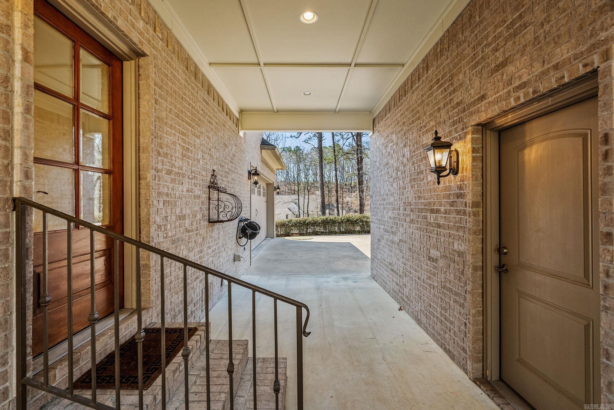 CHENAL DOWNS - Residential