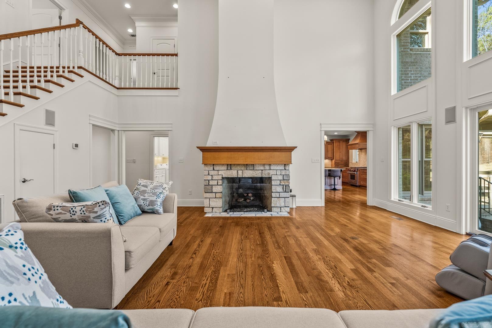 CHENAL DOWNS - Residential