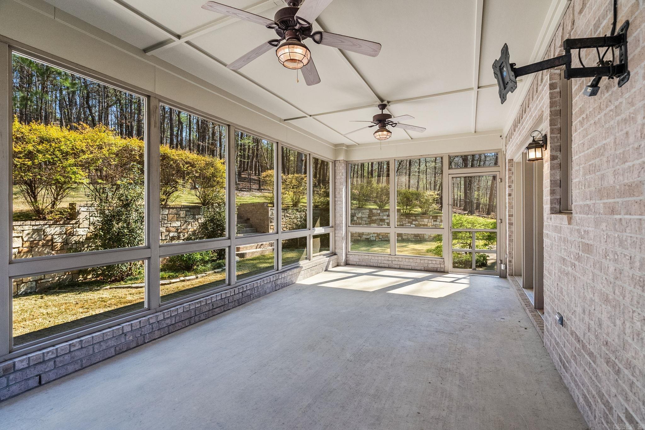 CHENAL DOWNS - Residential