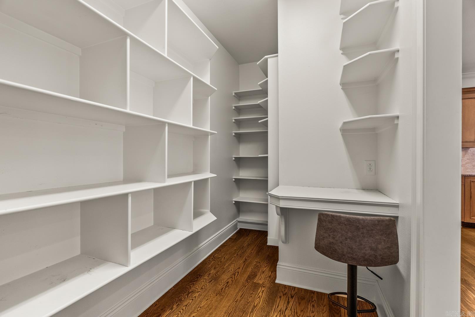 CHENAL DOWNS - Residential