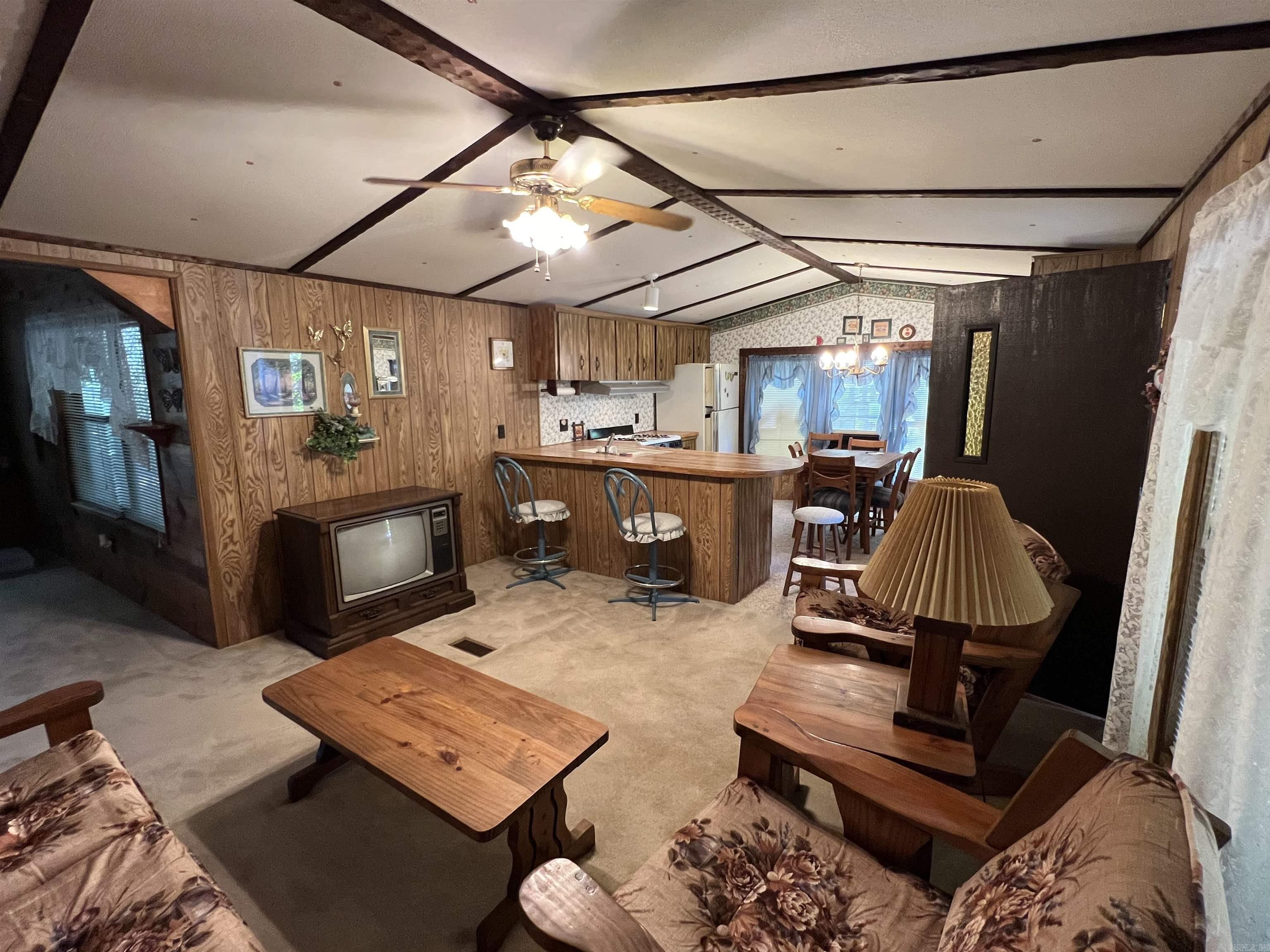 TOMAHAWK VILLAGE - Residential