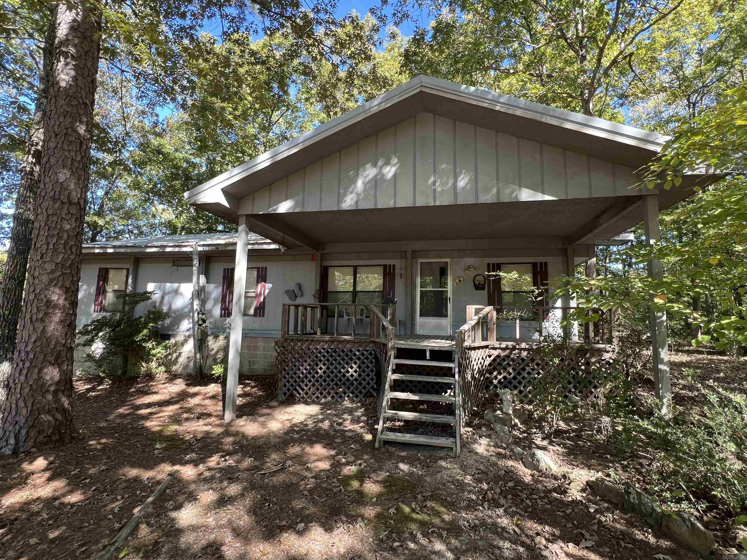 TOMAHAWK VILLAGE - Residential