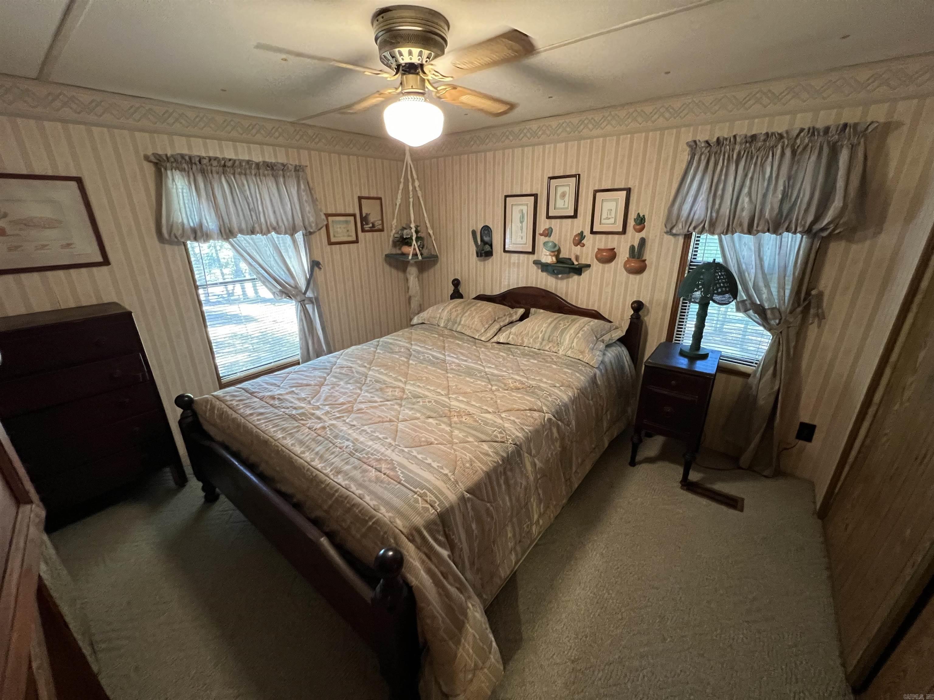 TOMAHAWK VILLAGE - Residential