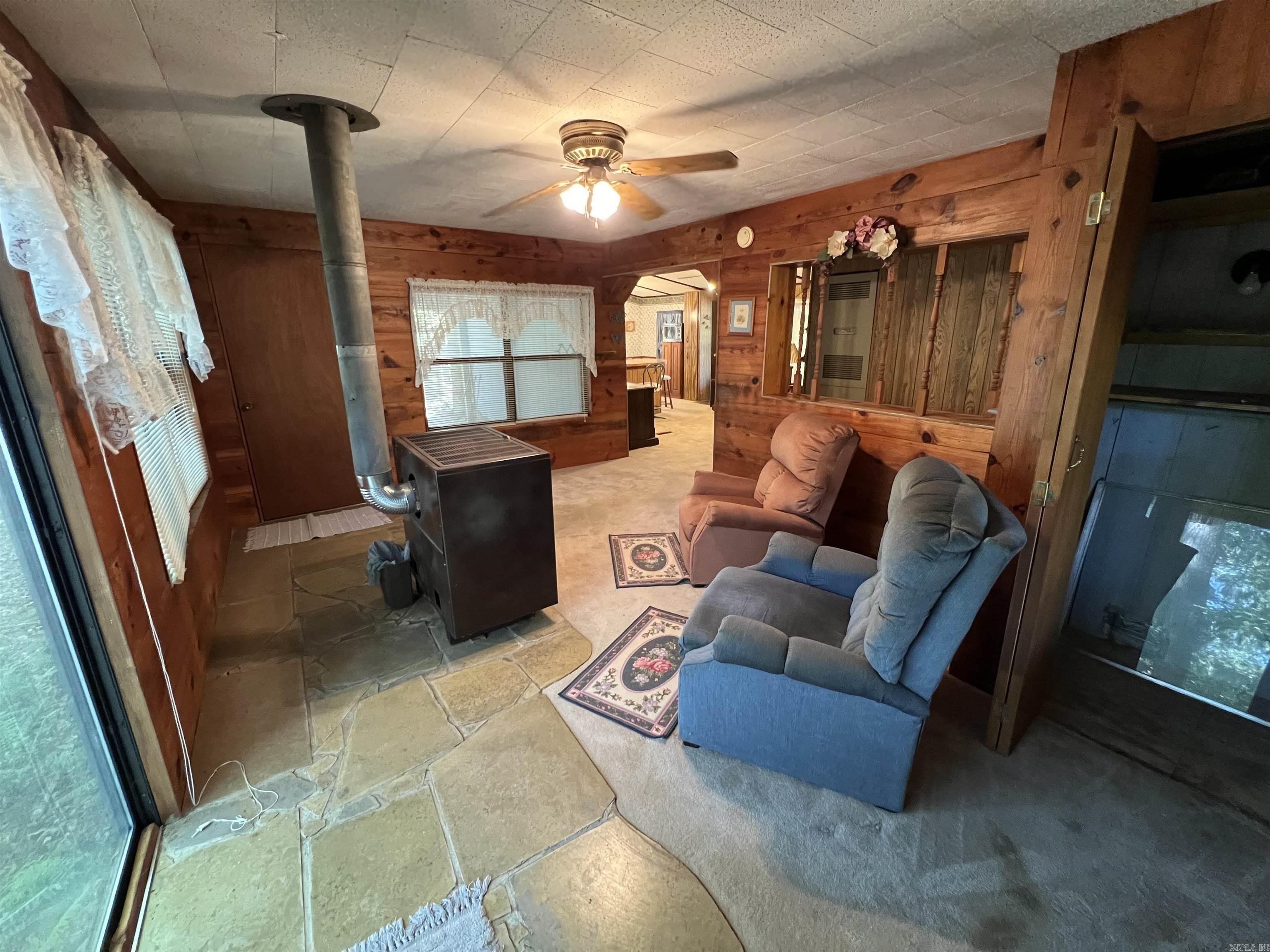 TOMAHAWK VILLAGE - Residential