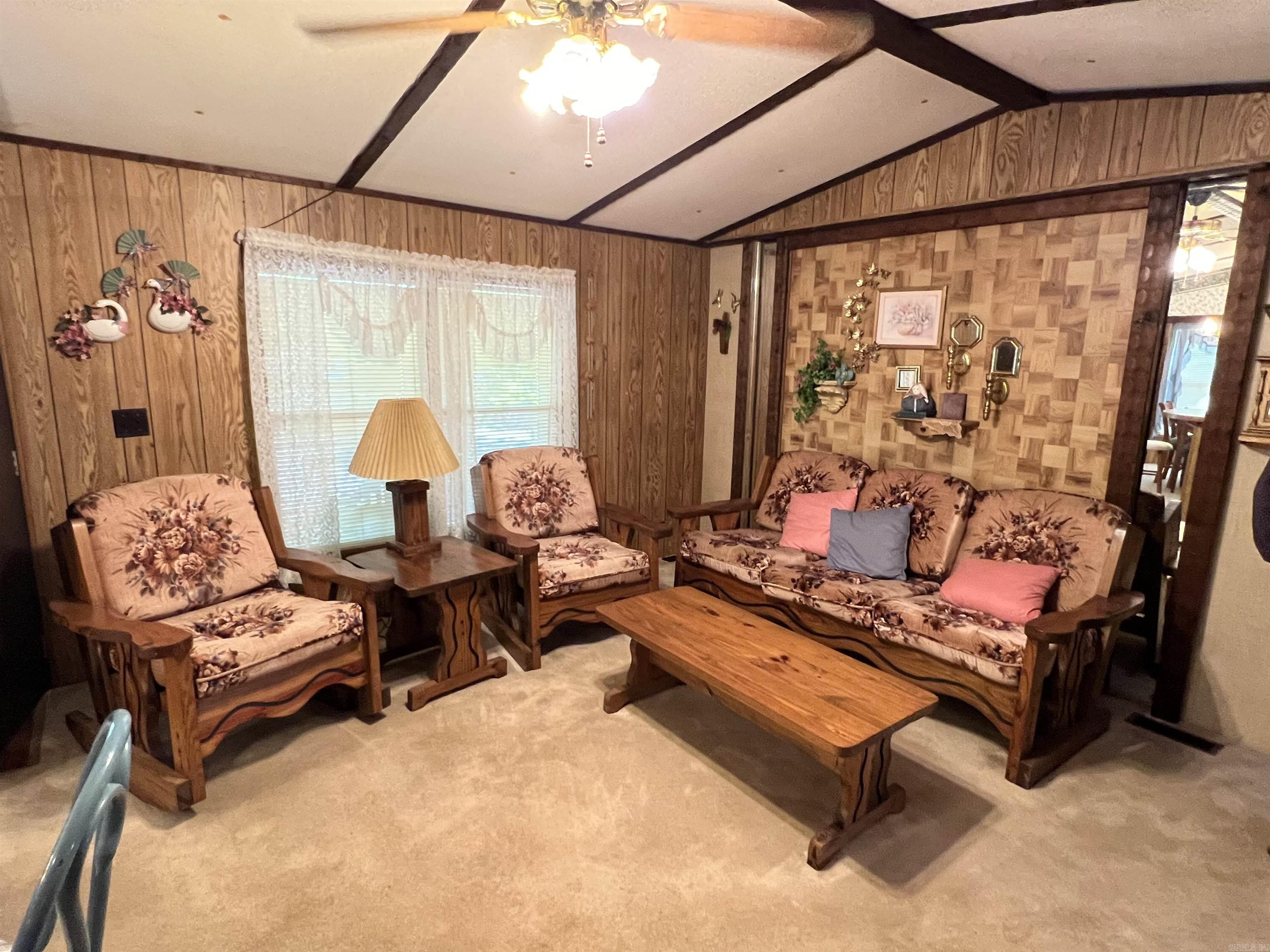 TOMAHAWK VILLAGE - Residential