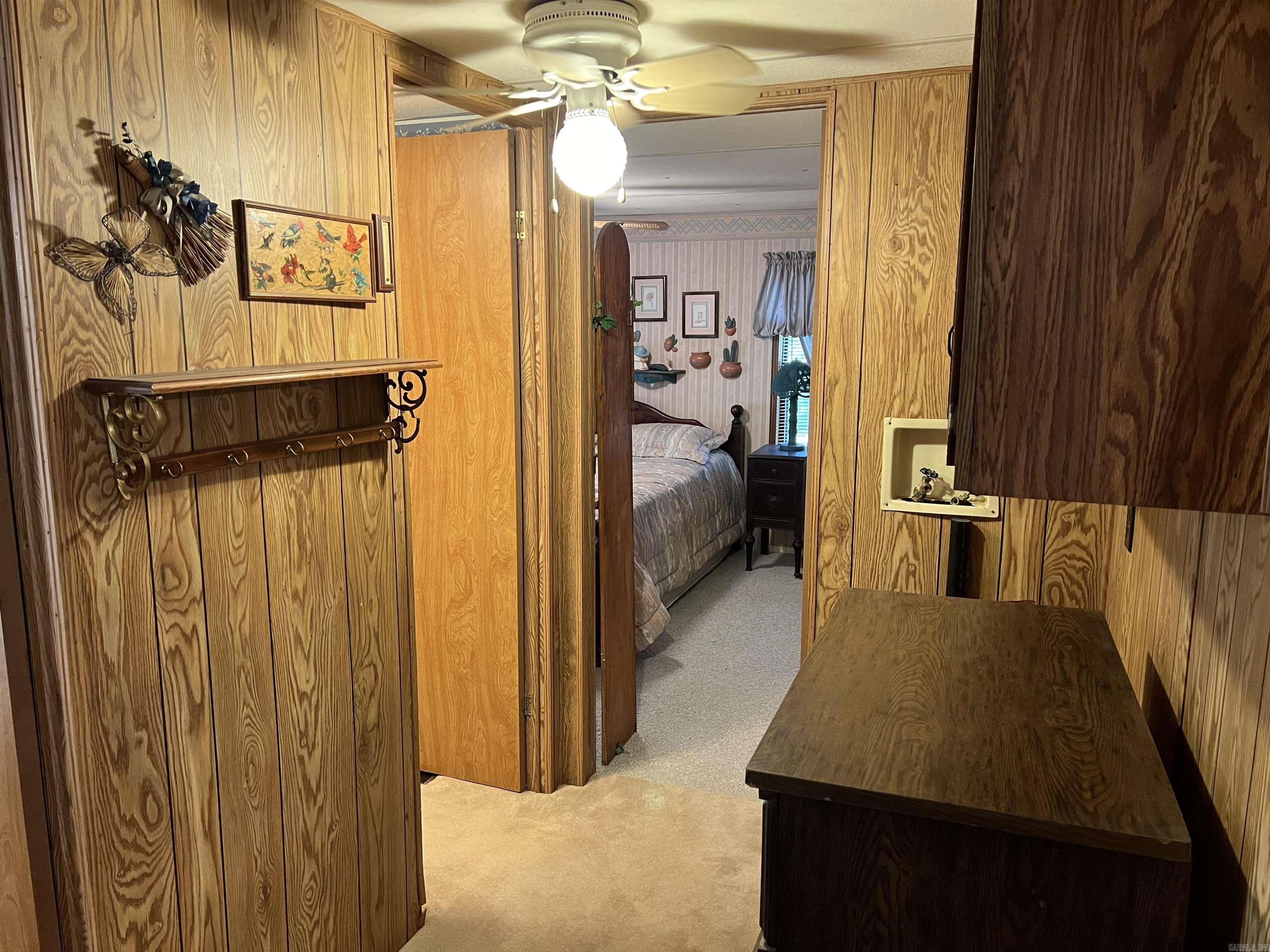 TOMAHAWK VILLAGE - Residential