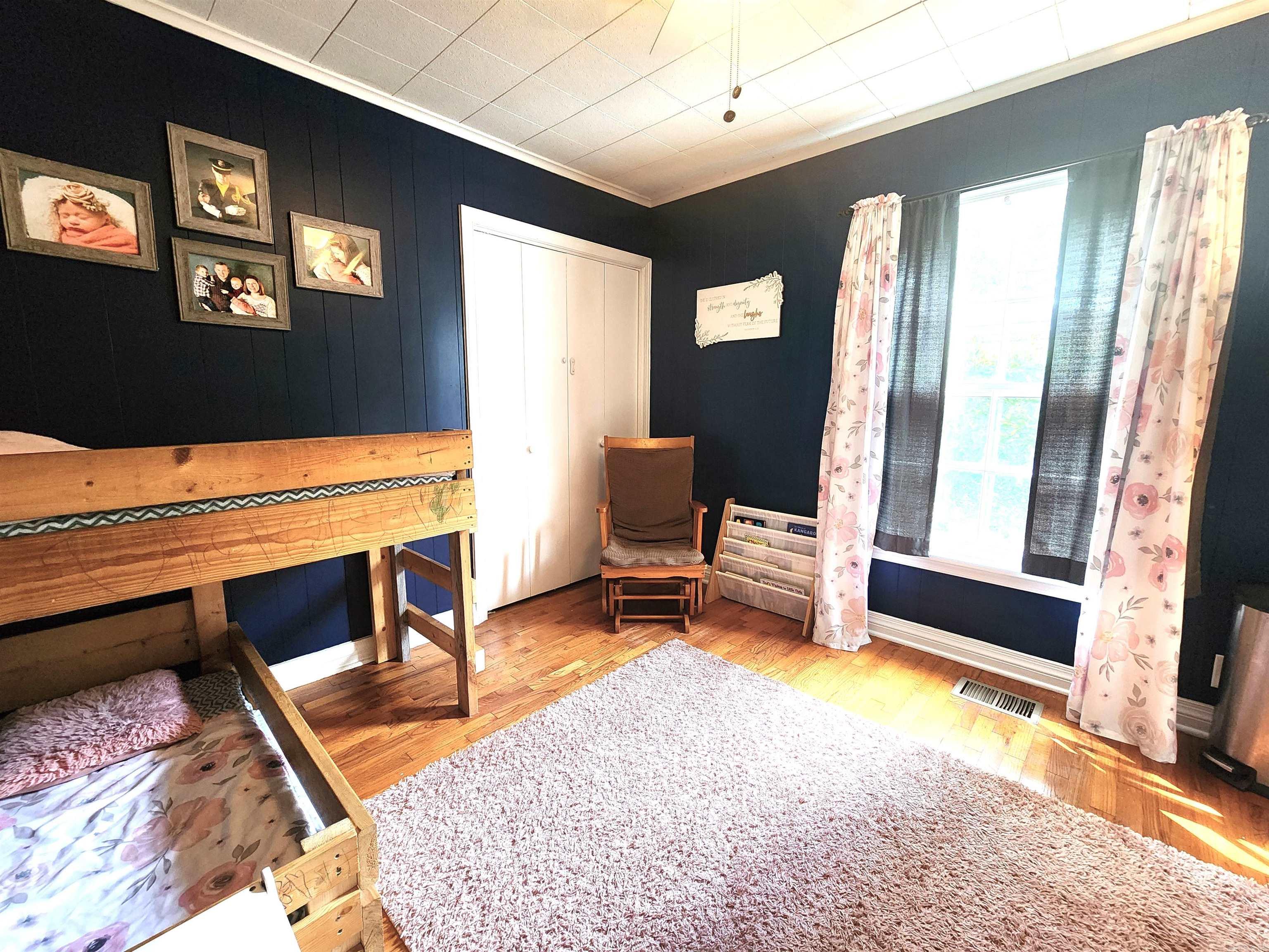 Thompson Heights - Residential