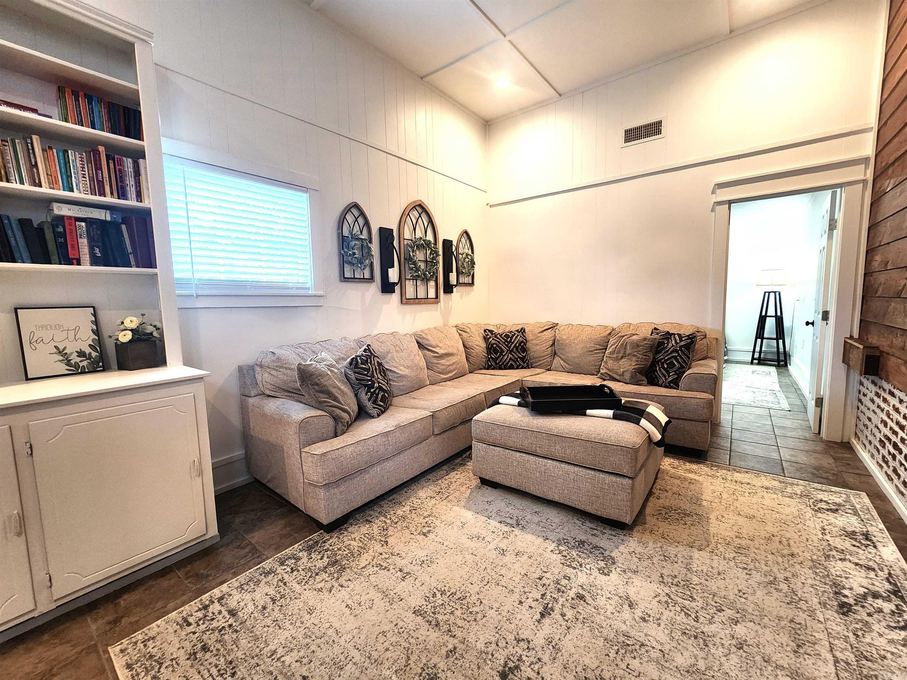 Thompson Heights - Residential