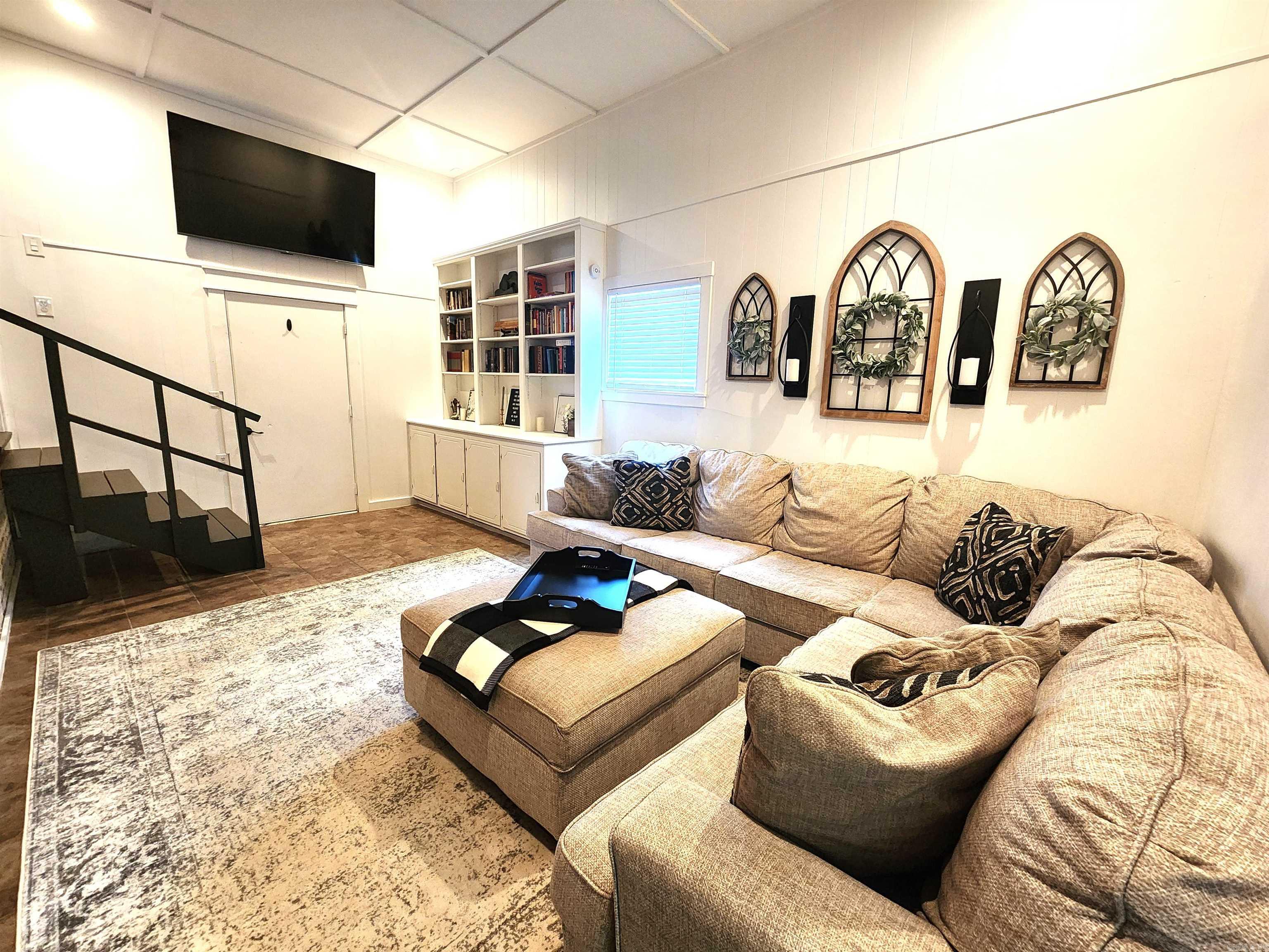 Thompson Heights - Residential