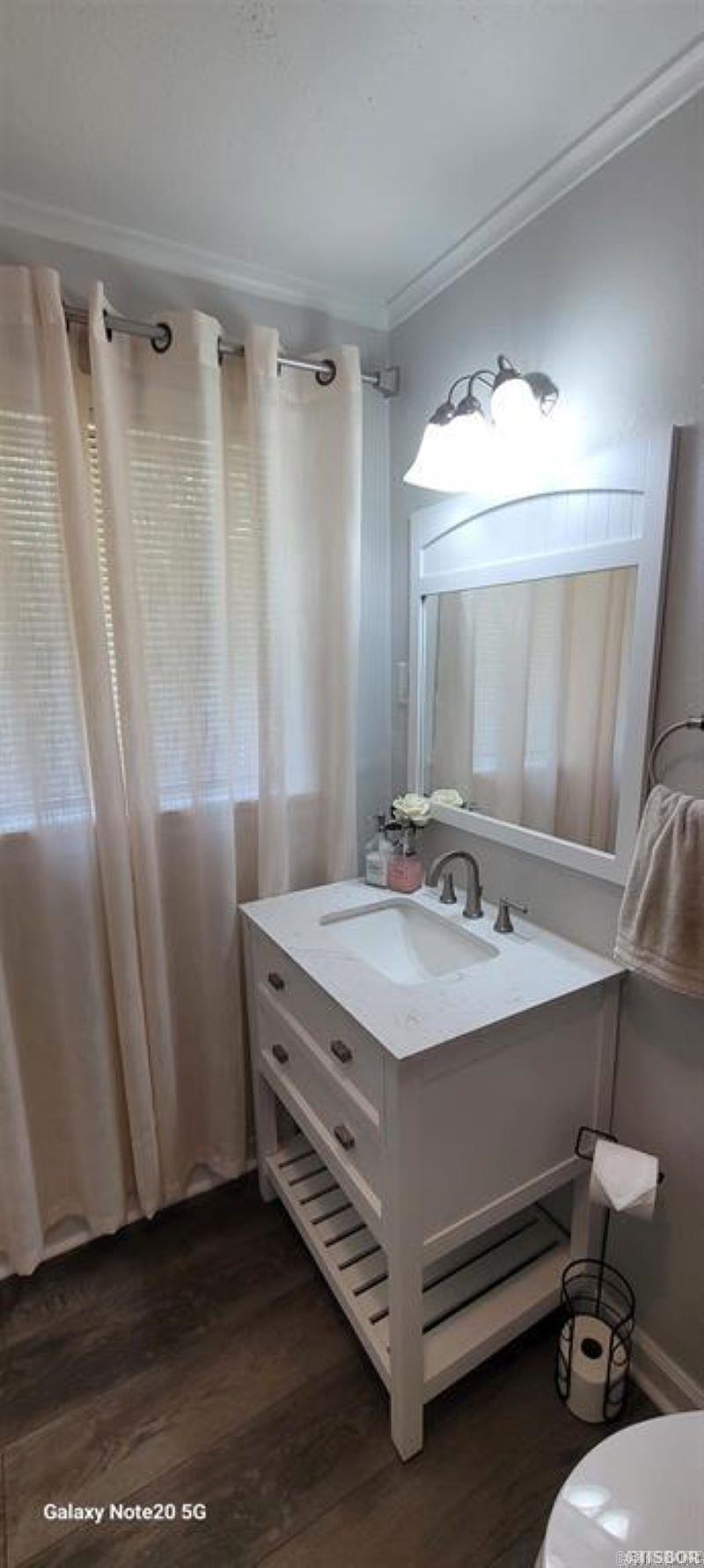 Uplatted Hot Springs - Residential