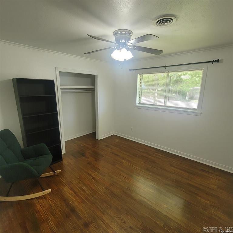 Uplatted Hot Springs - Residential