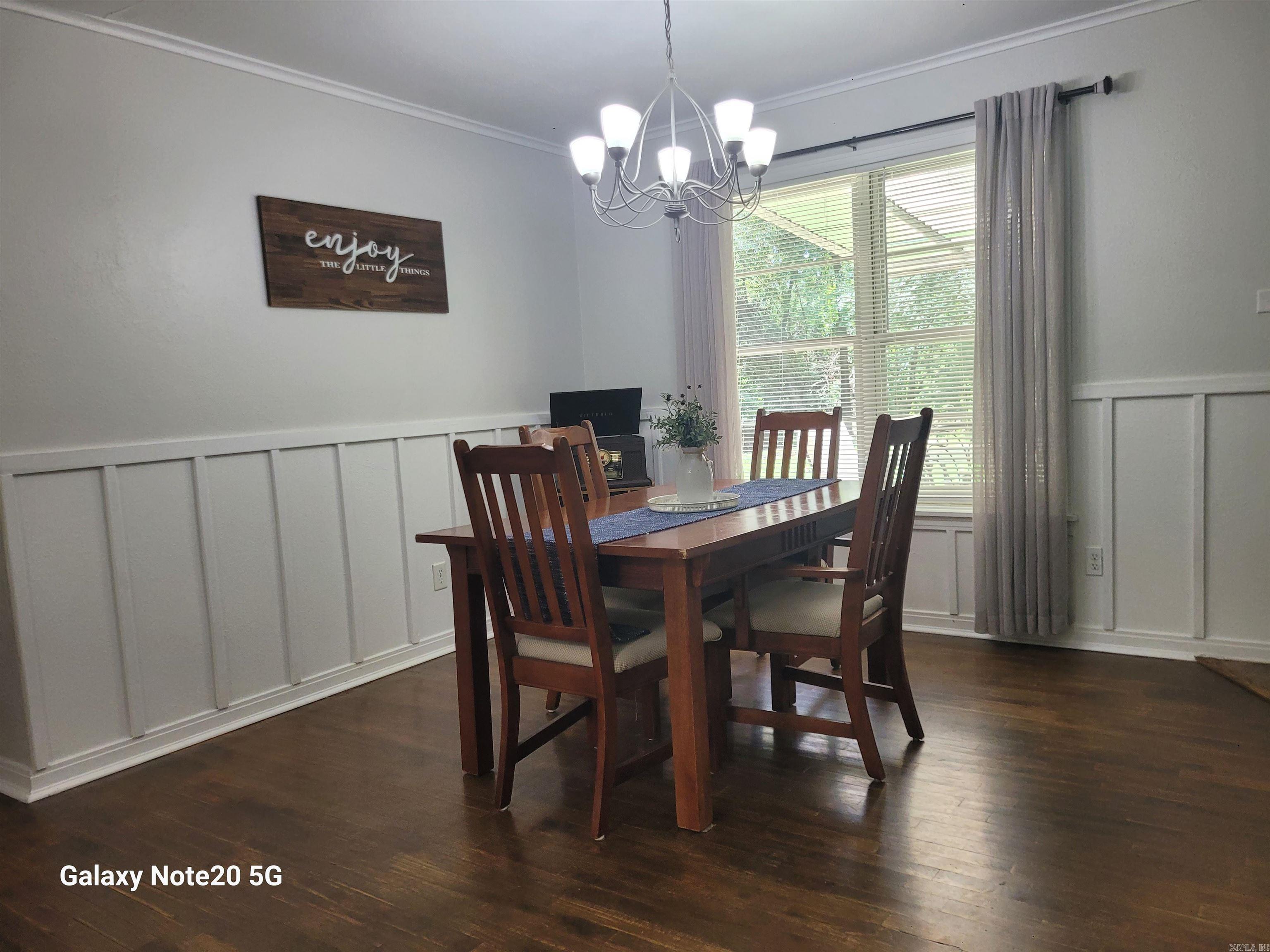 Uplatted Hot Springs - Residential