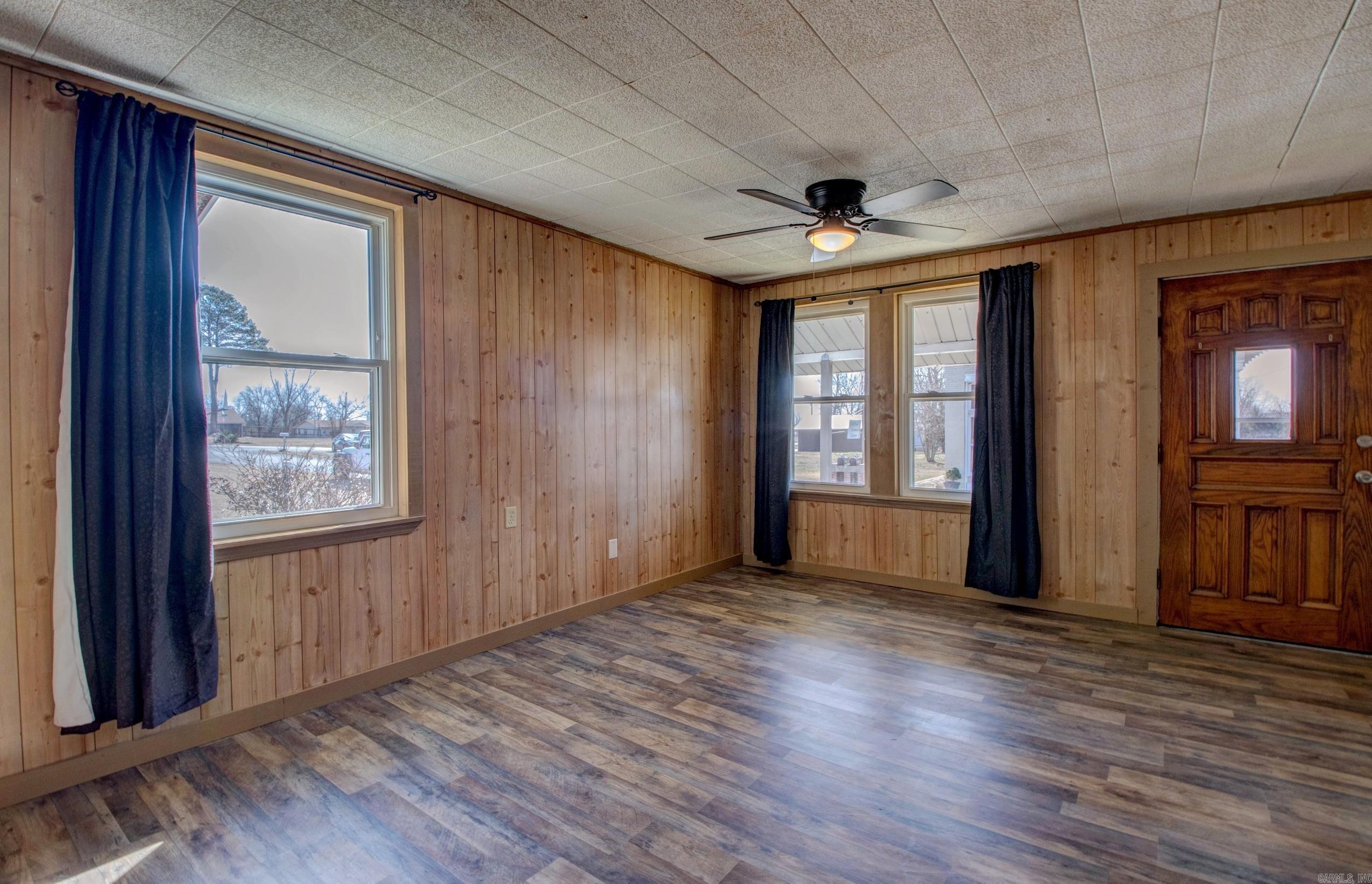 EL PASO (TOWN OF) - Residential