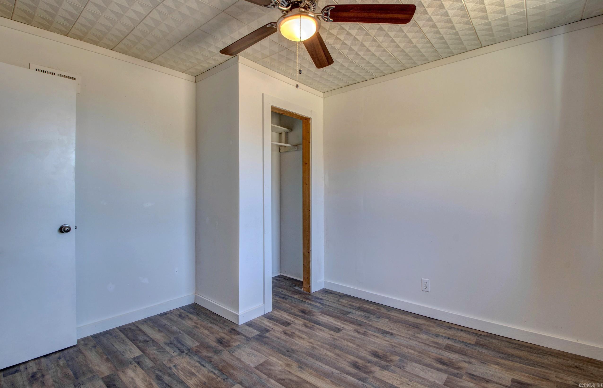 EL PASO (TOWN OF) - Residential