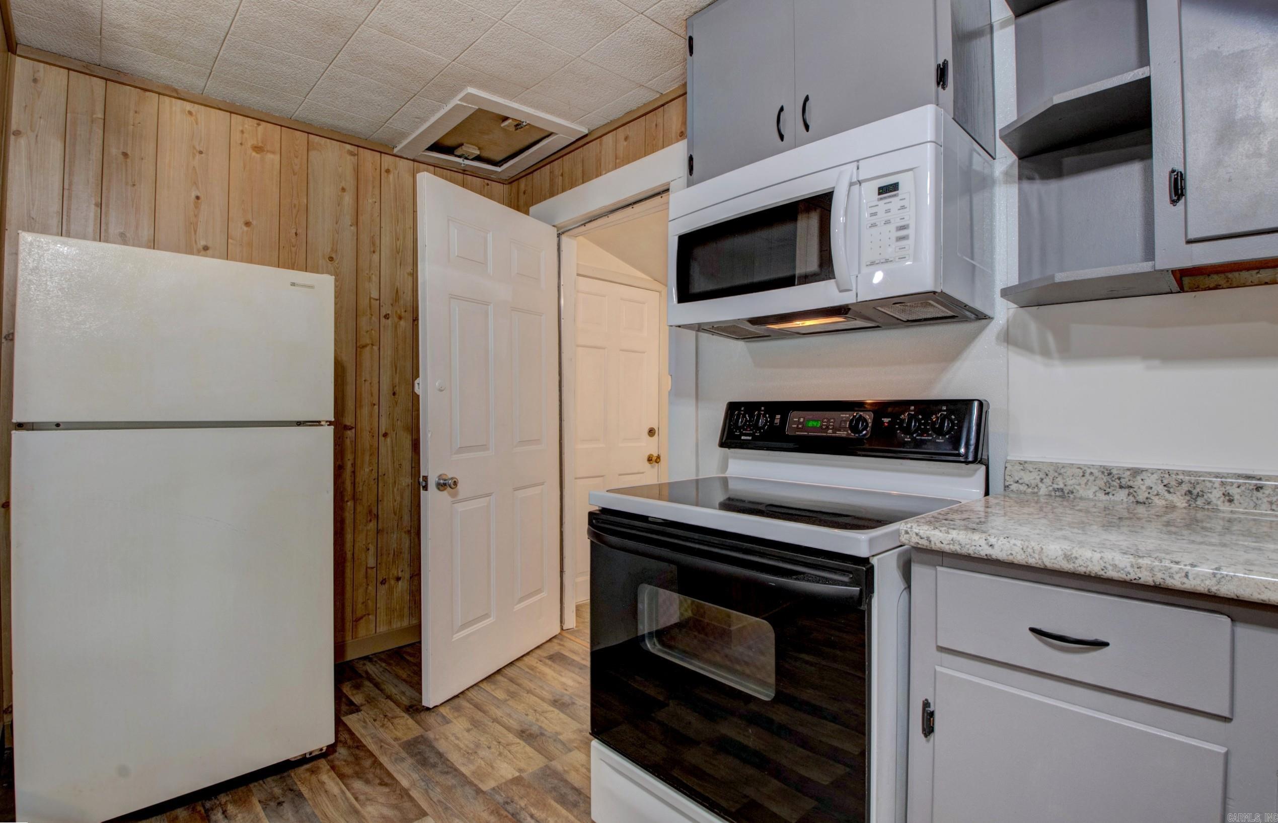 EL PASO (TOWN OF) - Residential