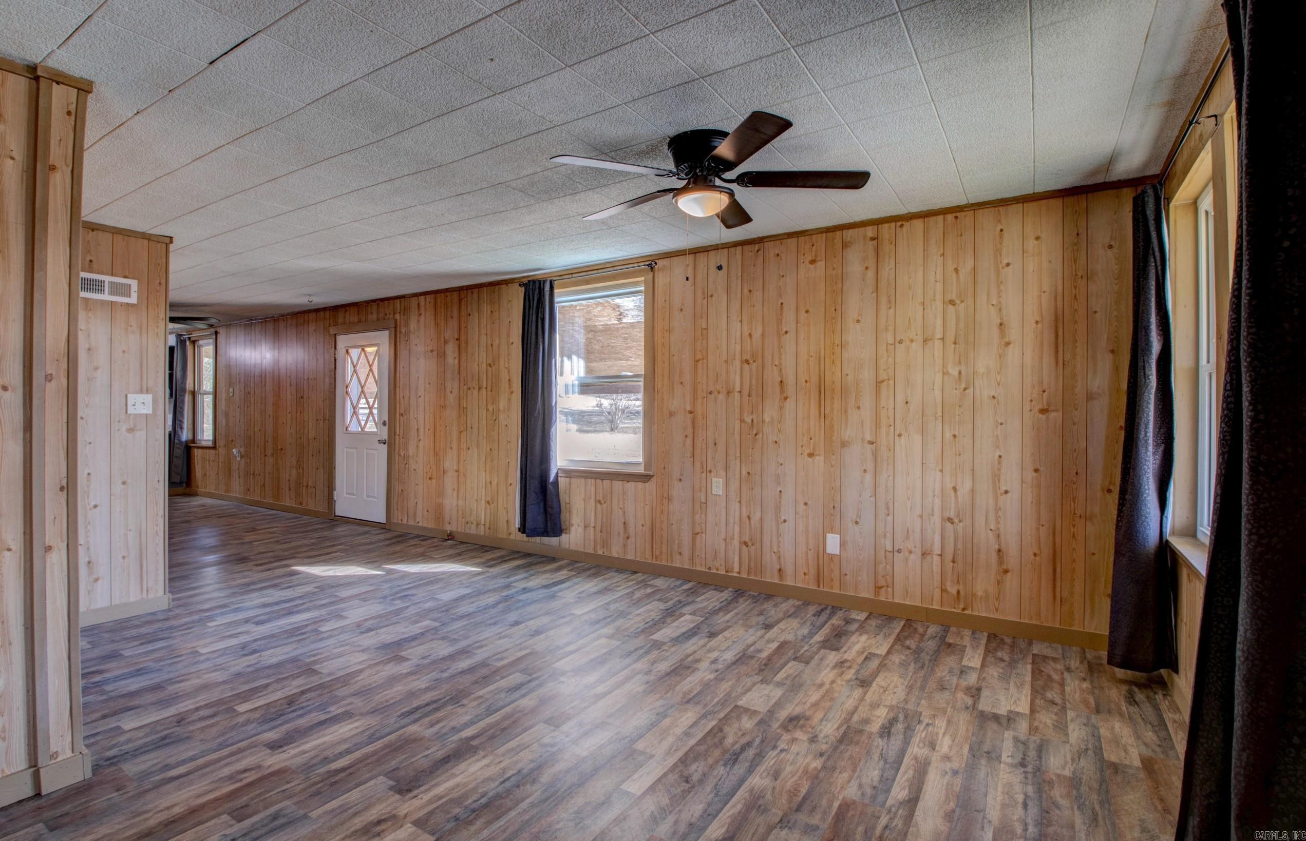 EL PASO (TOWN OF) - Residential