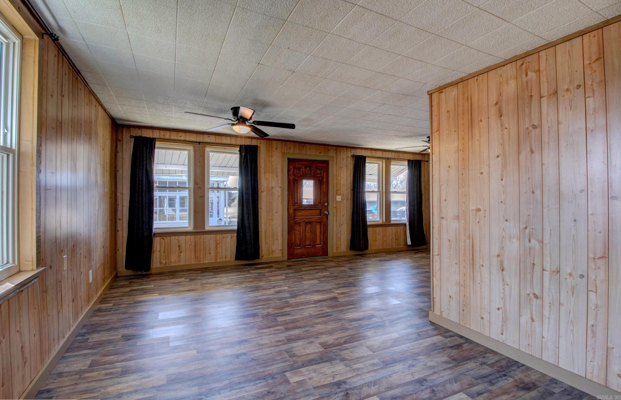 EL PASO (TOWN OF) - Residential