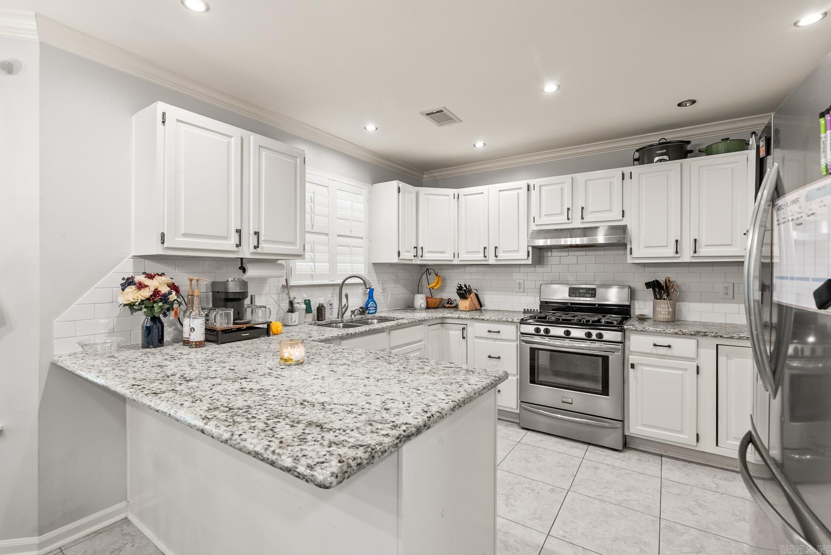 MILLER PLACE - Residential