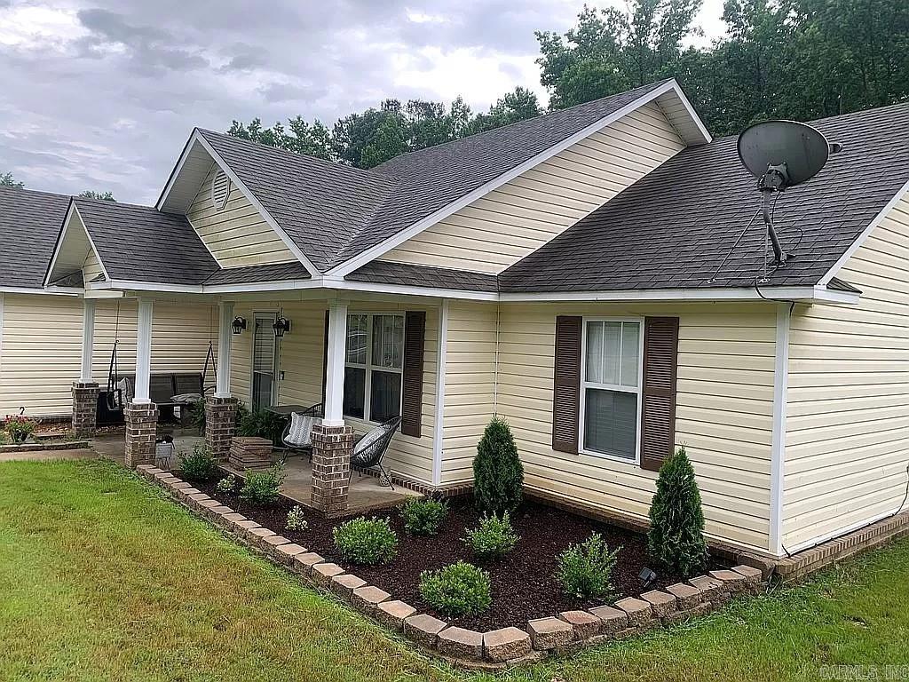 GRAY OAKS - Residential