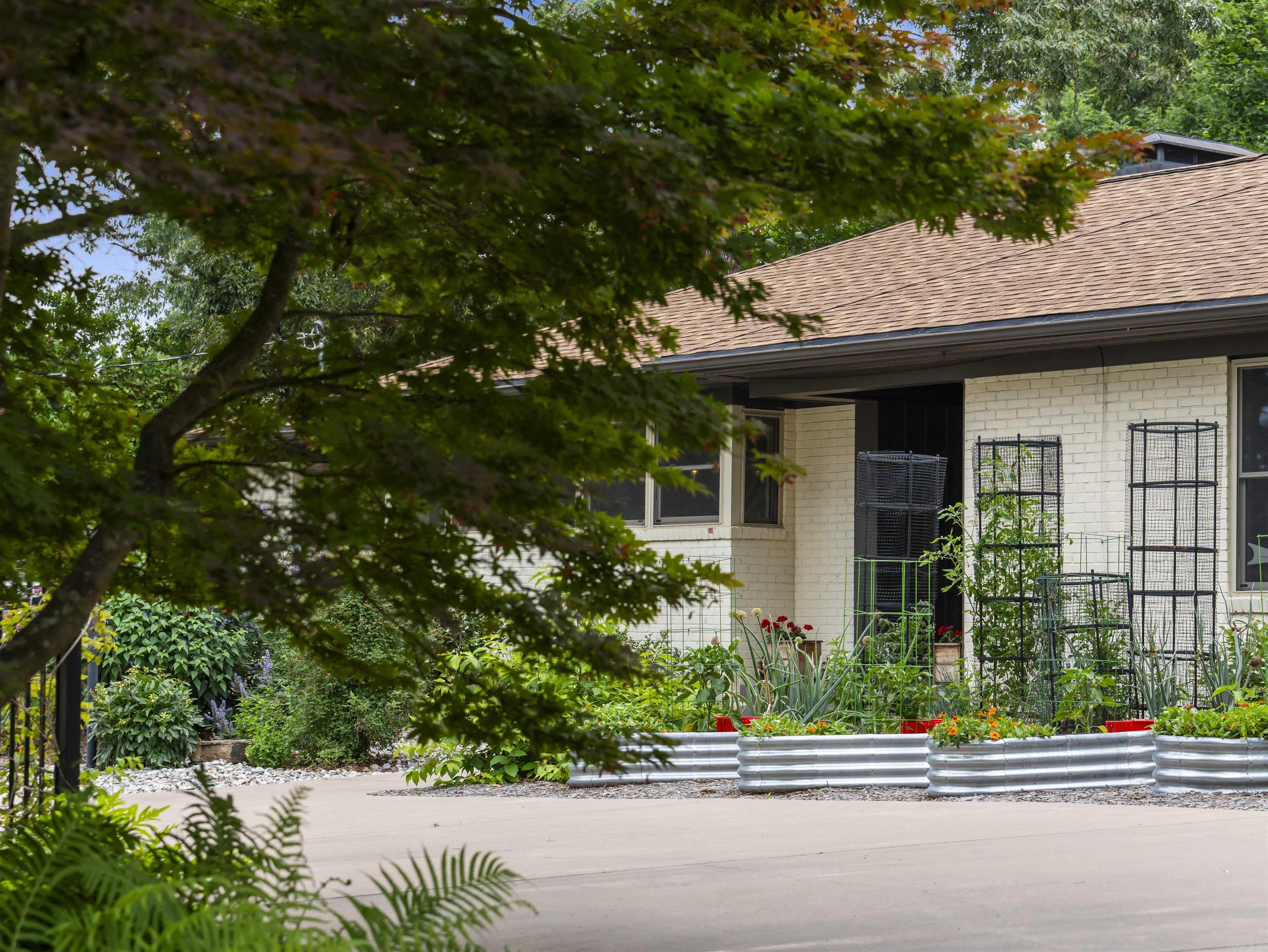DODSON, J.W. - Residential
