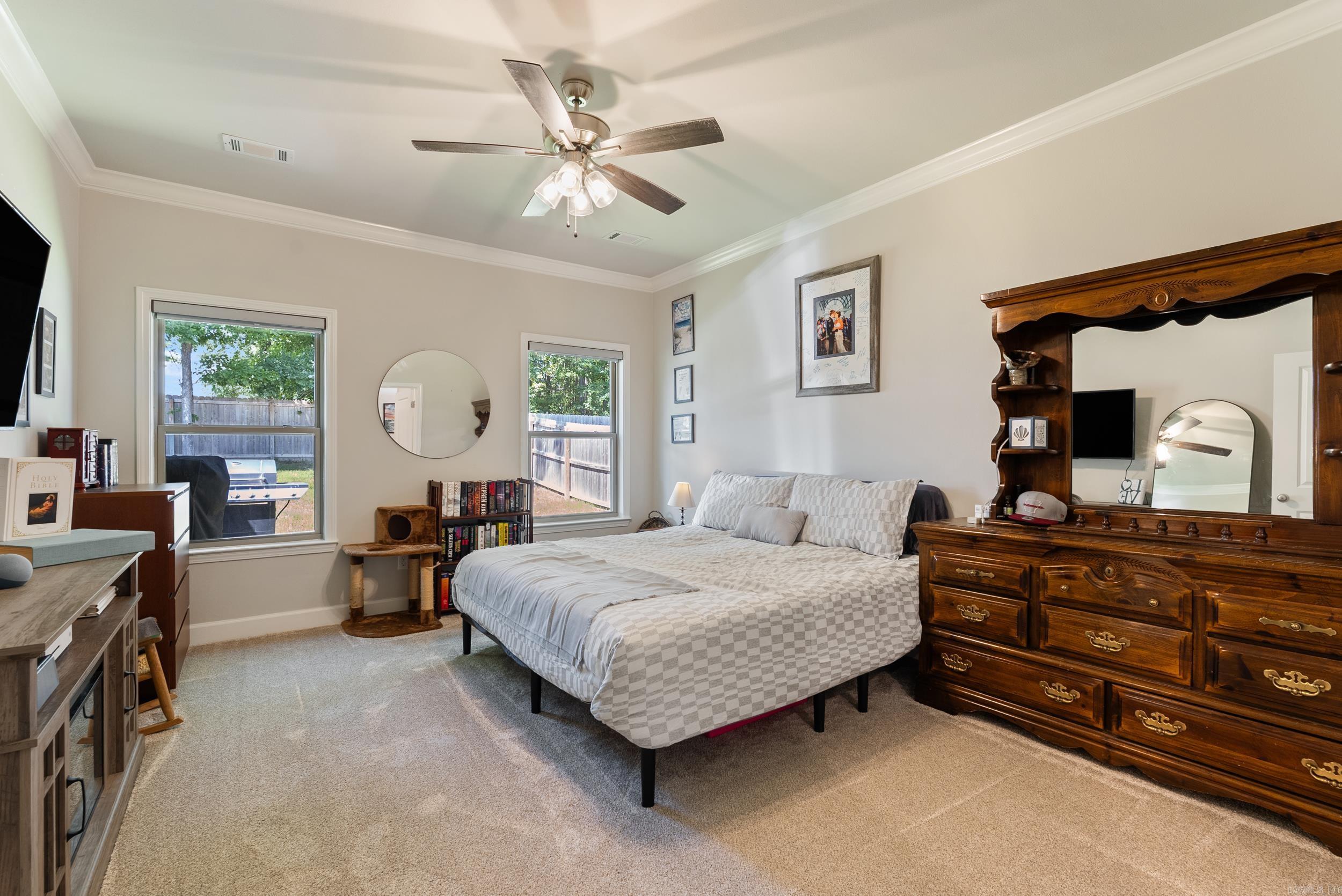 WESTERN WOODS - Residential