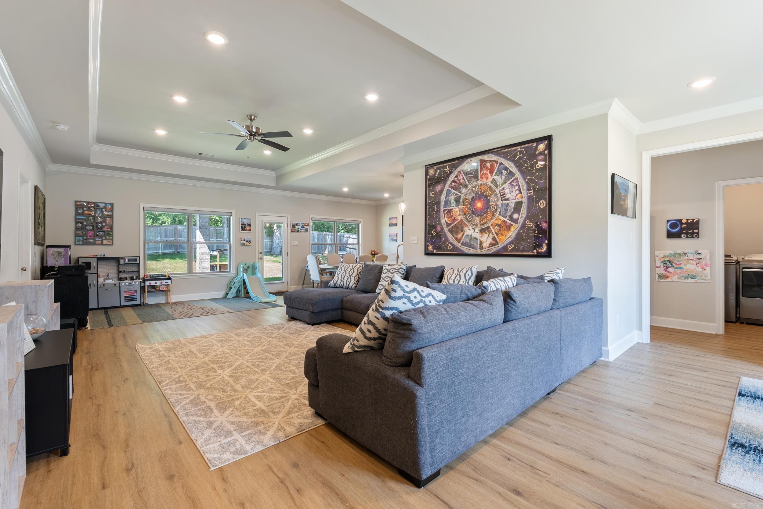 WESTERN WOODS - Residential
