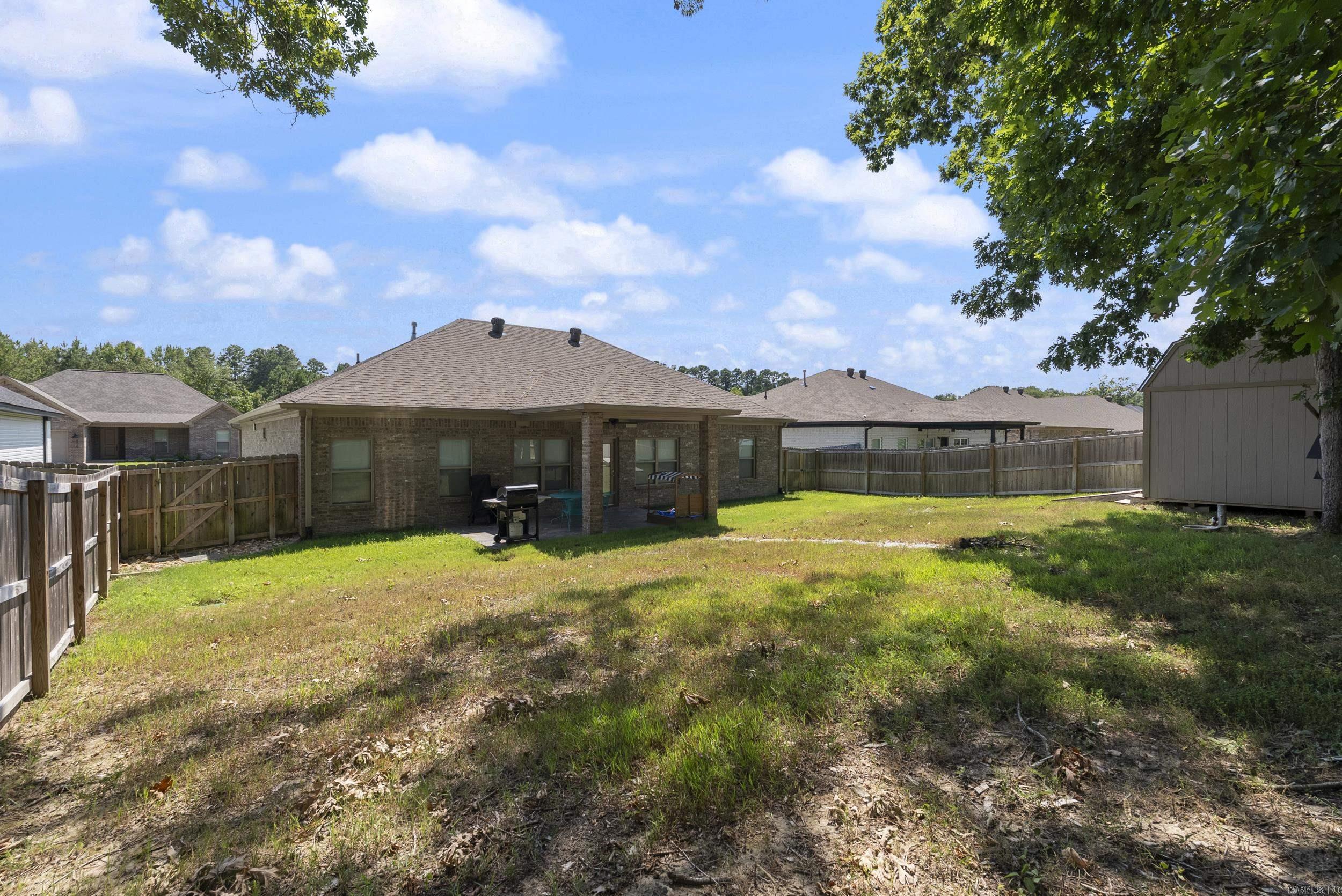 WESTERN WOODS - Residential