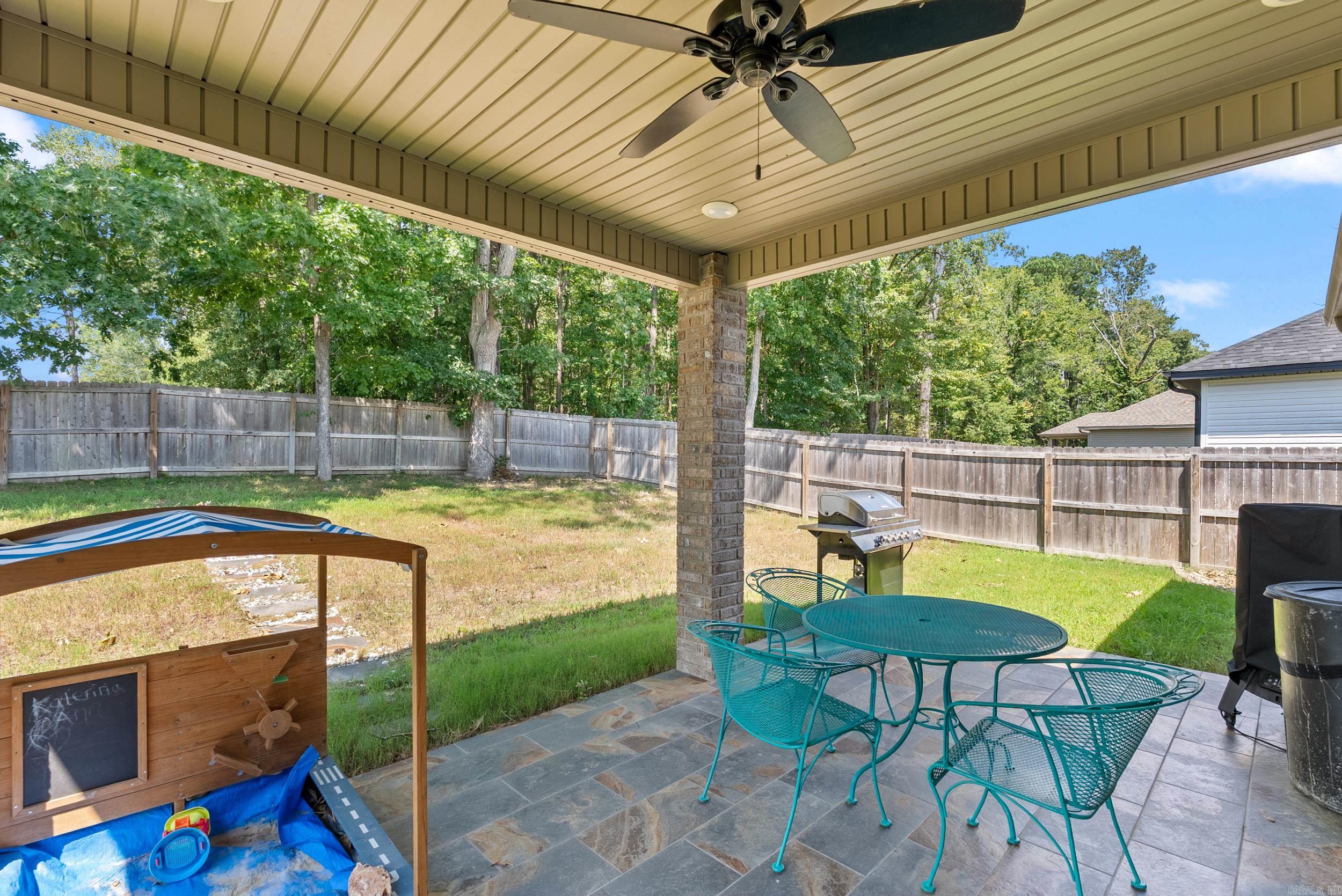 WESTERN WOODS - Residential