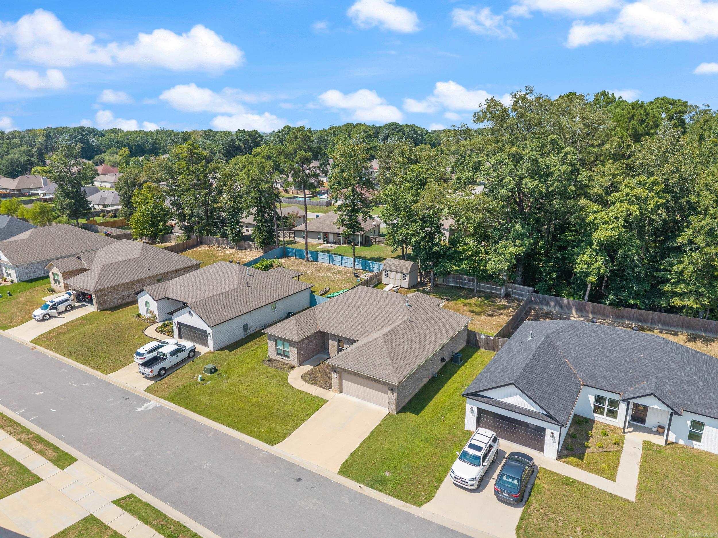 WESTERN WOODS - Residential