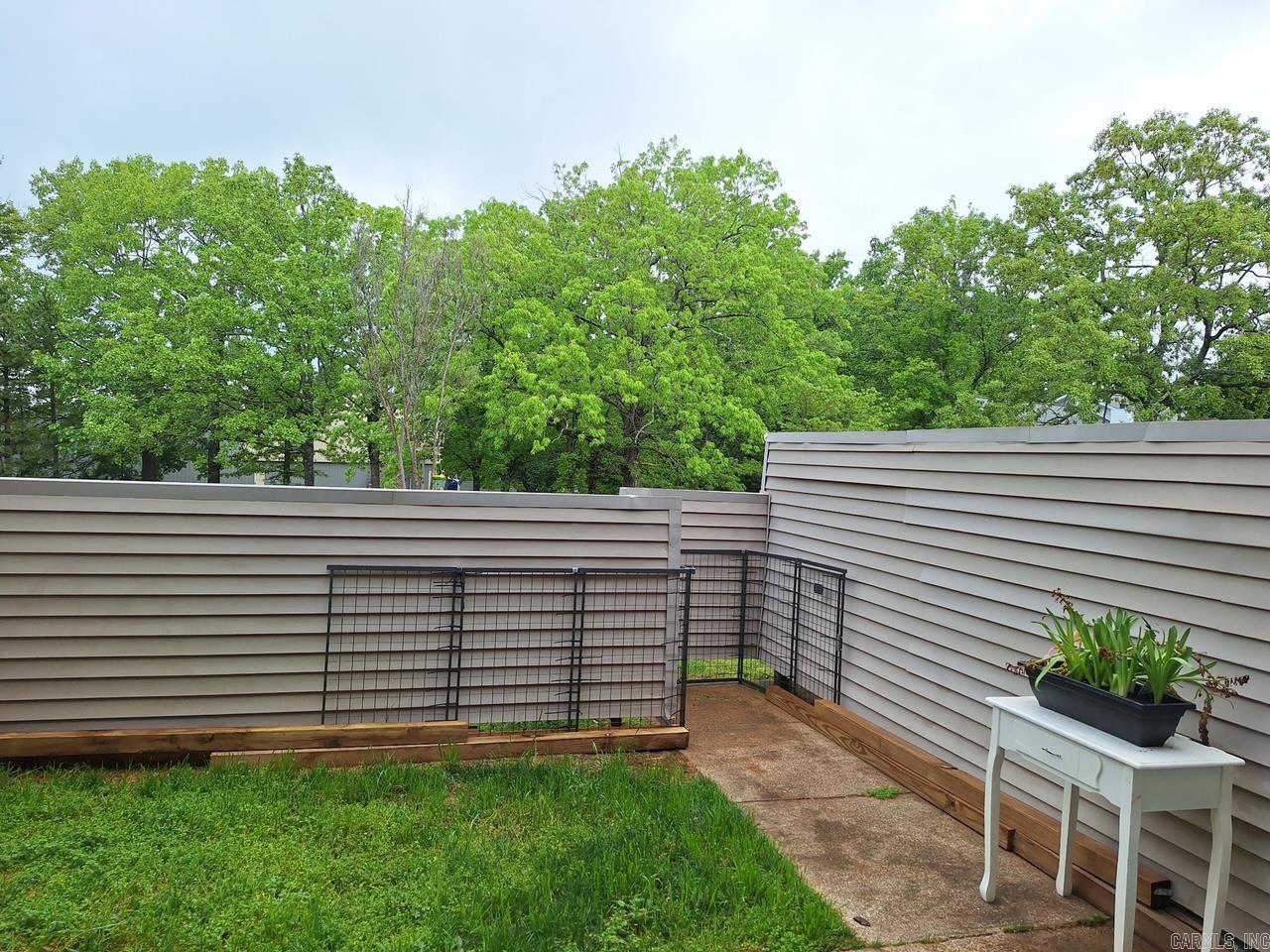 LAKEWOOD HILLS CONDO - Residential