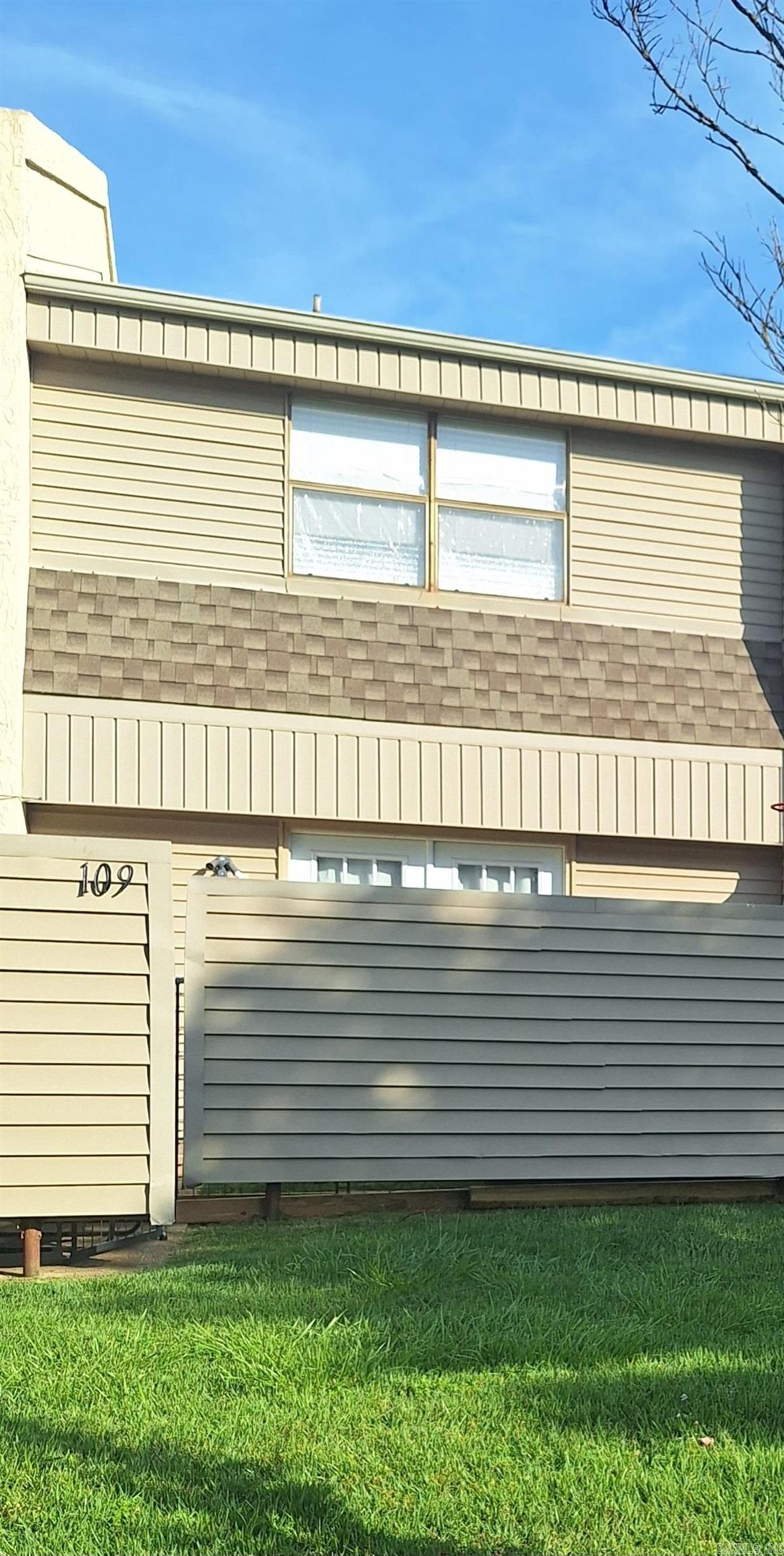 LAKEWOOD HILLS CONDO - Residential
