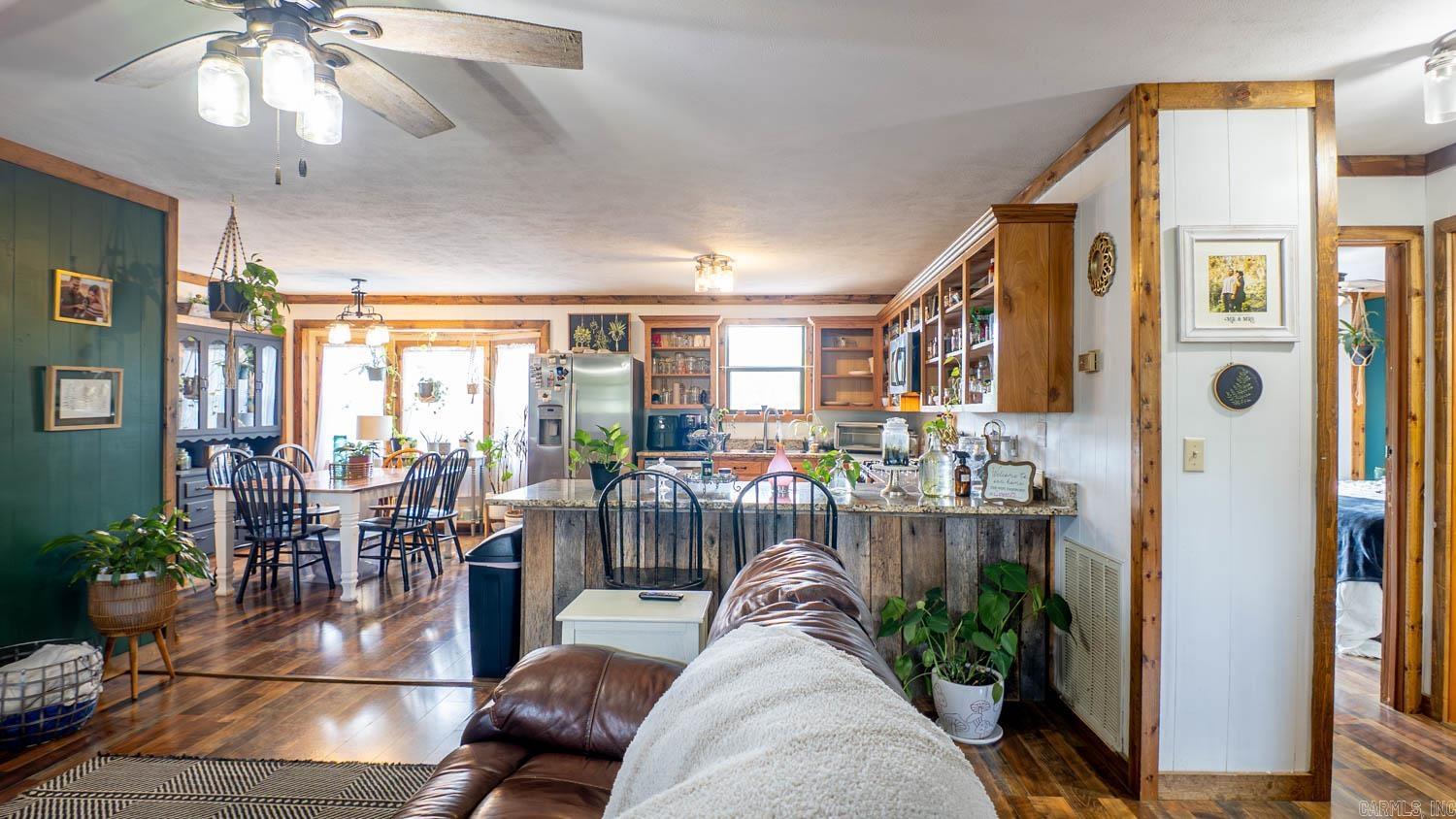MAMMOTH SPRING ORIGINAL - Residential