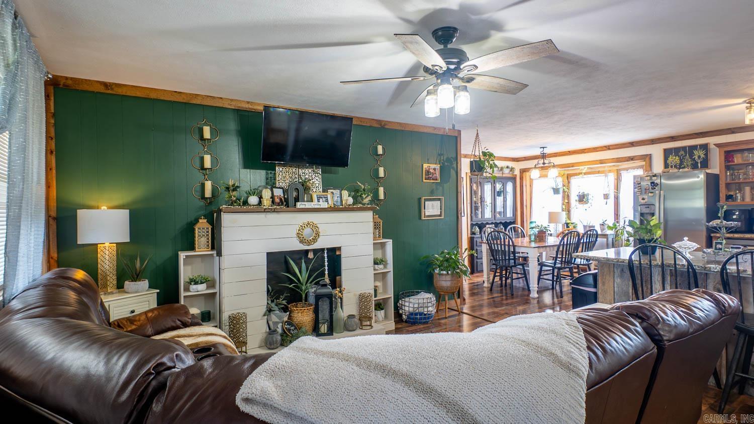 MAMMOTH SPRING ORIGINAL - Residential