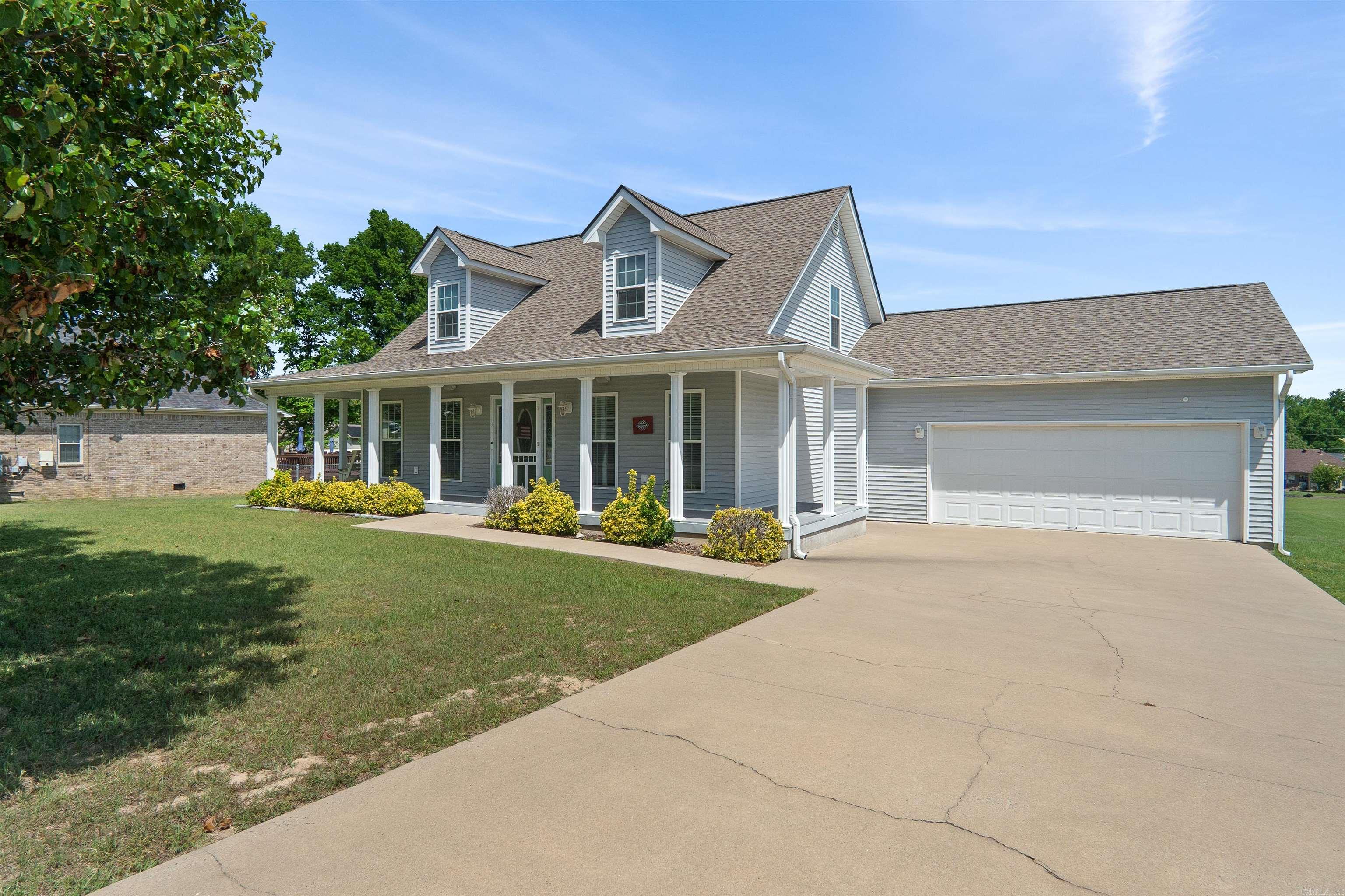 TRIPLE J ESTATES - Residential