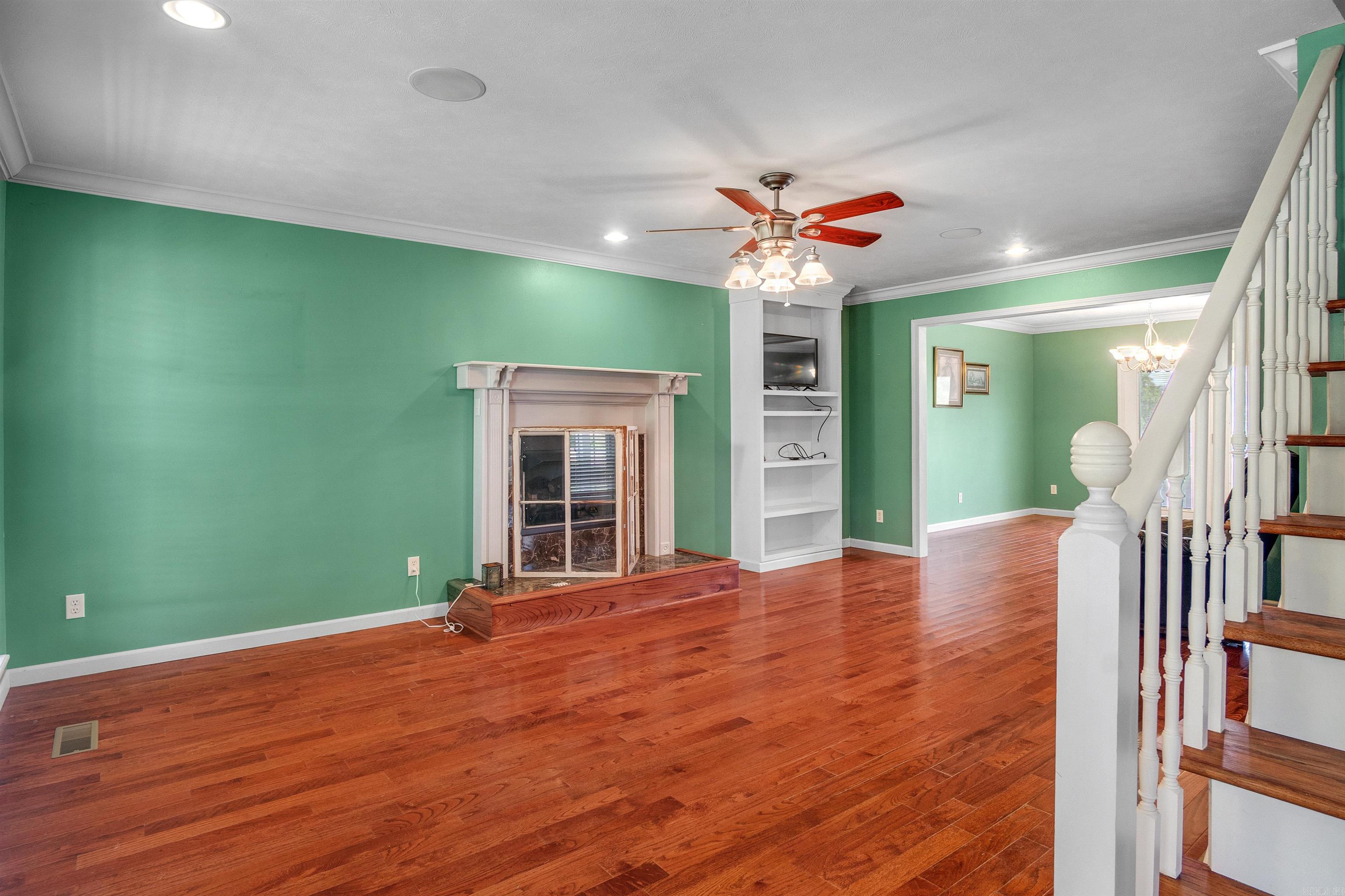 TRIPLE J ESTATES - Residential