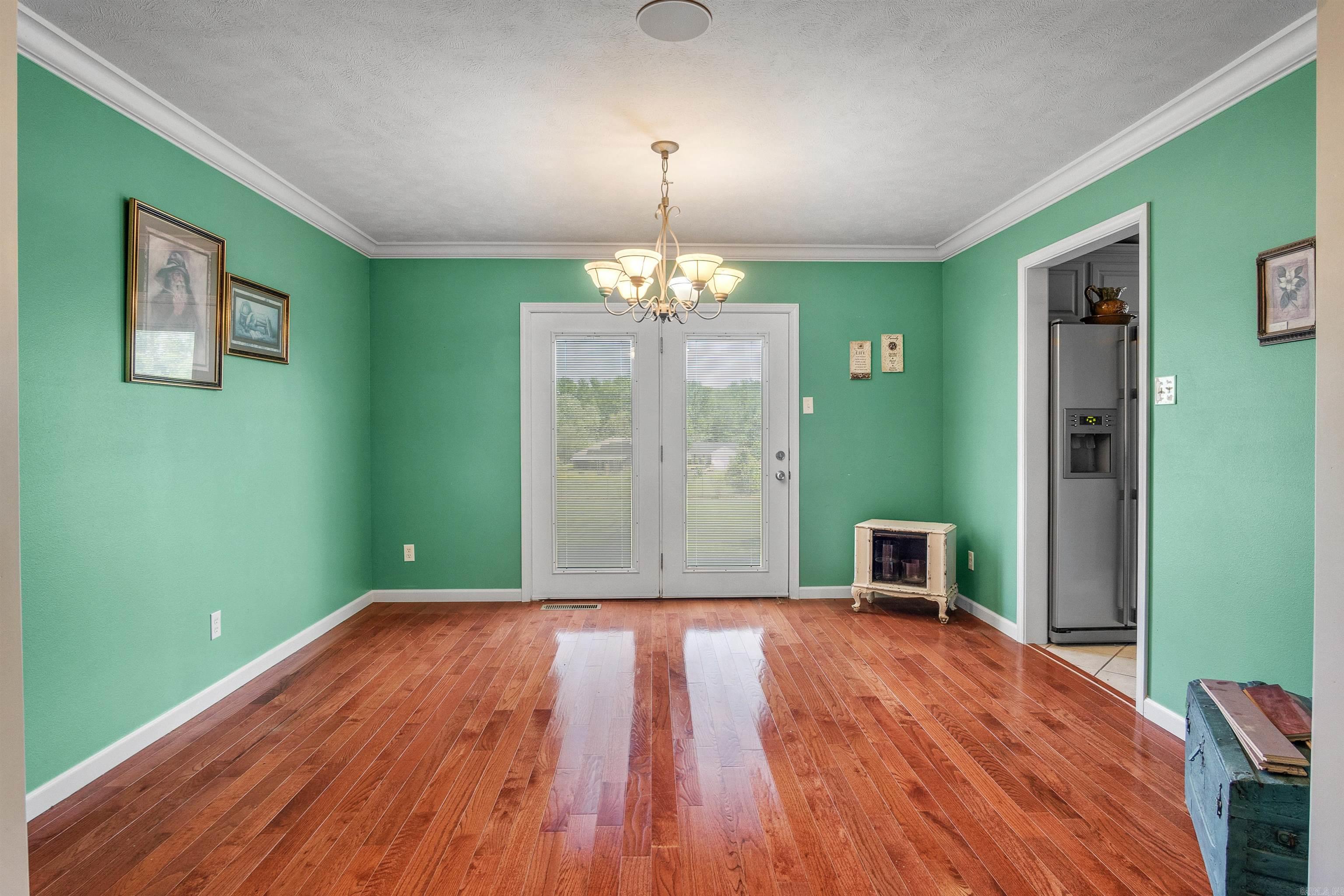 TRIPLE J ESTATES - Residential