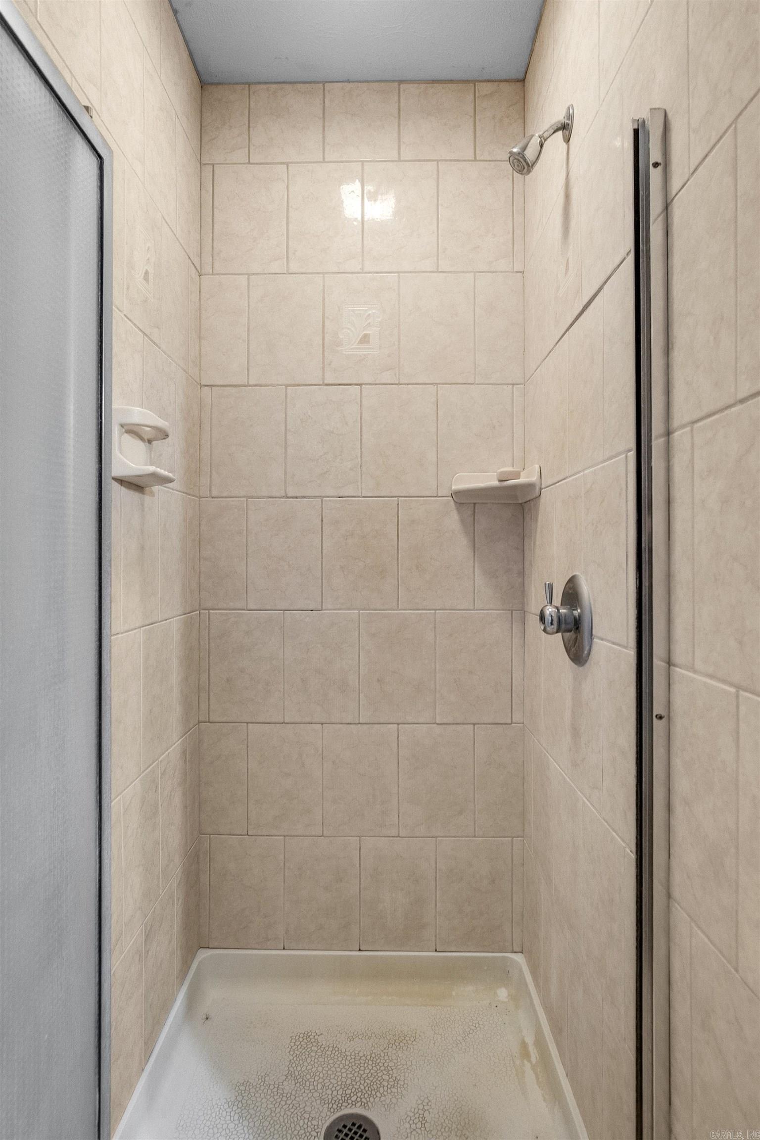 TRIPLE J ESTATES - Residential