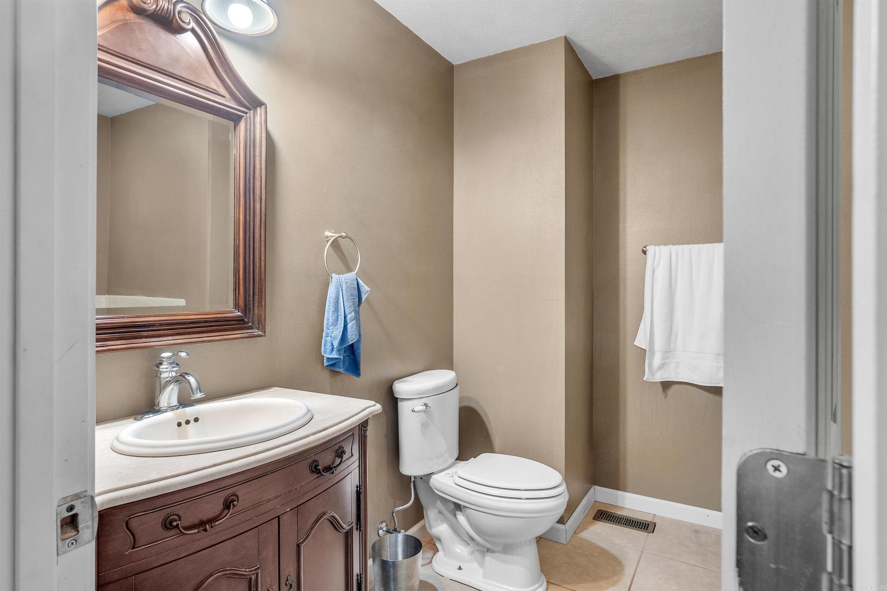 TRIPLE J ESTATES - Residential