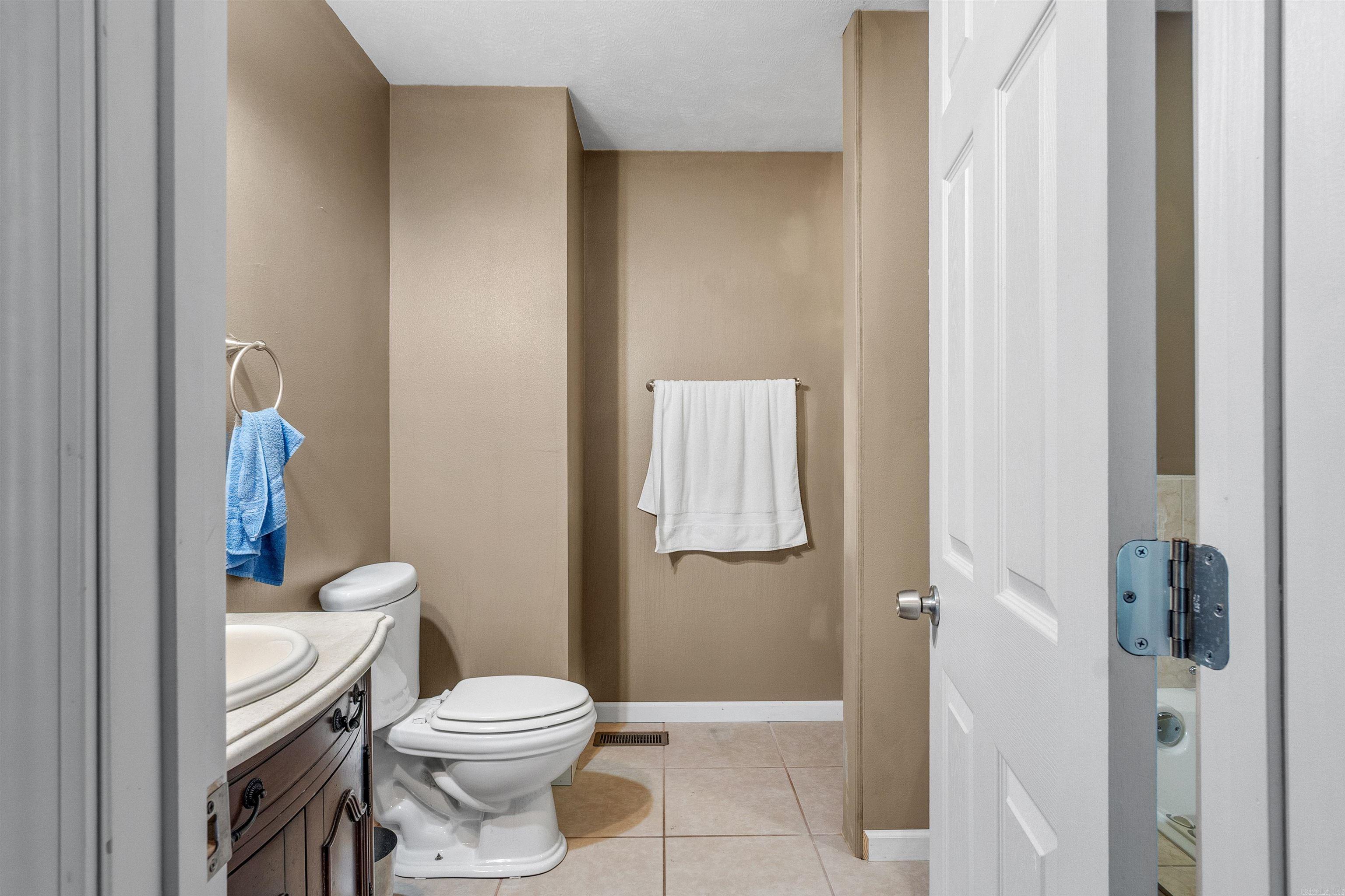 TRIPLE J ESTATES - Residential