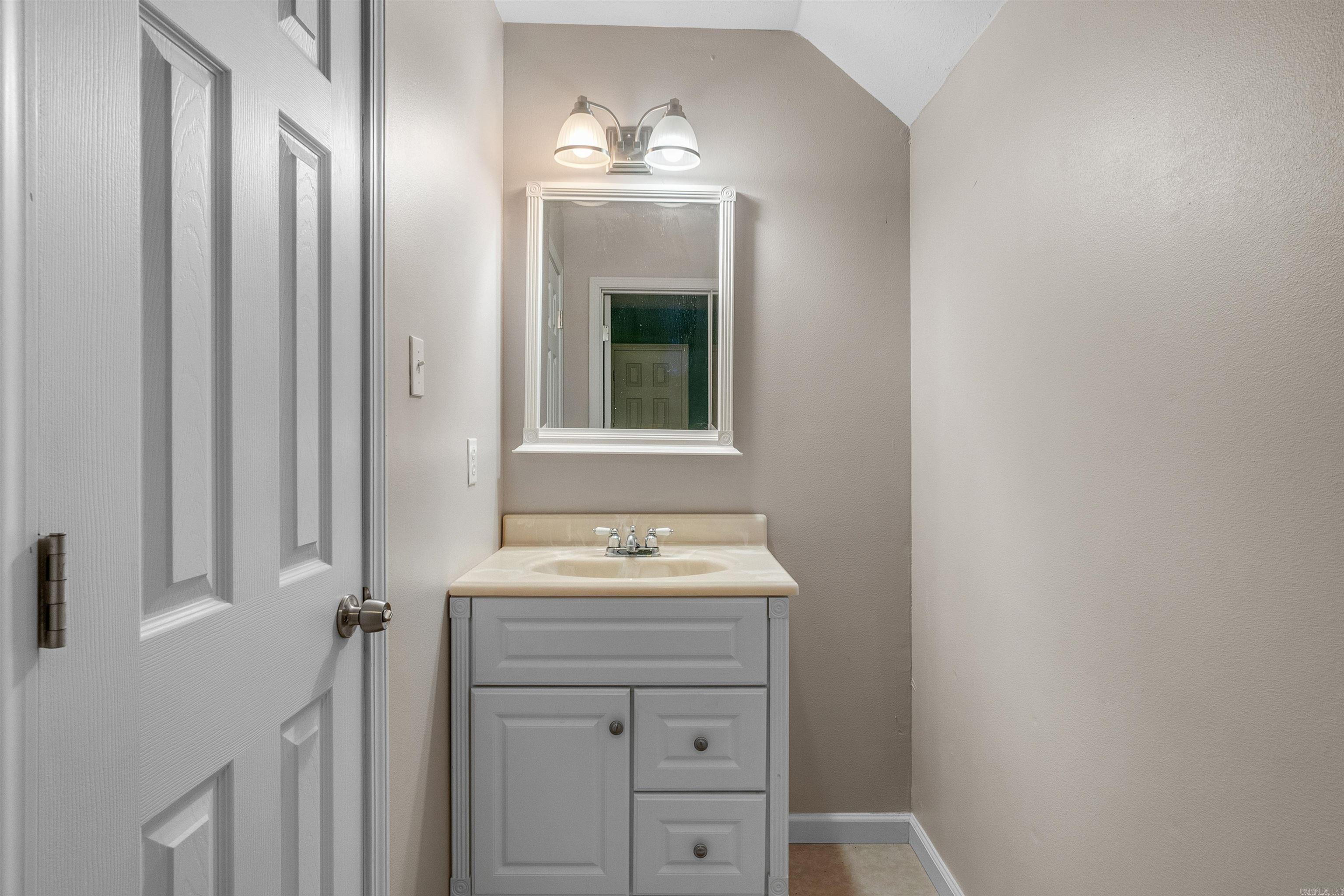 TRIPLE J ESTATES - Residential