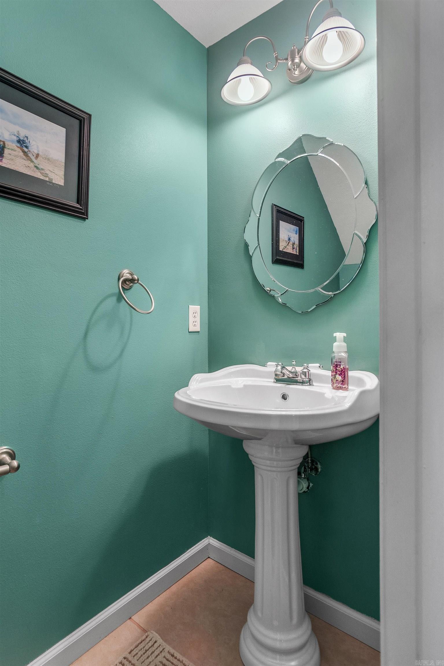 TRIPLE J ESTATES - Residential