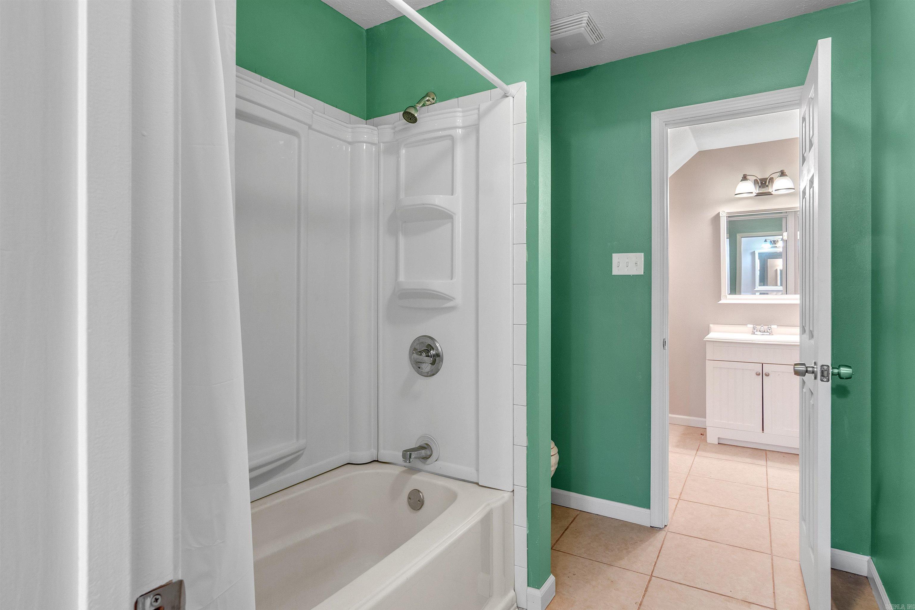 TRIPLE J ESTATES - Residential