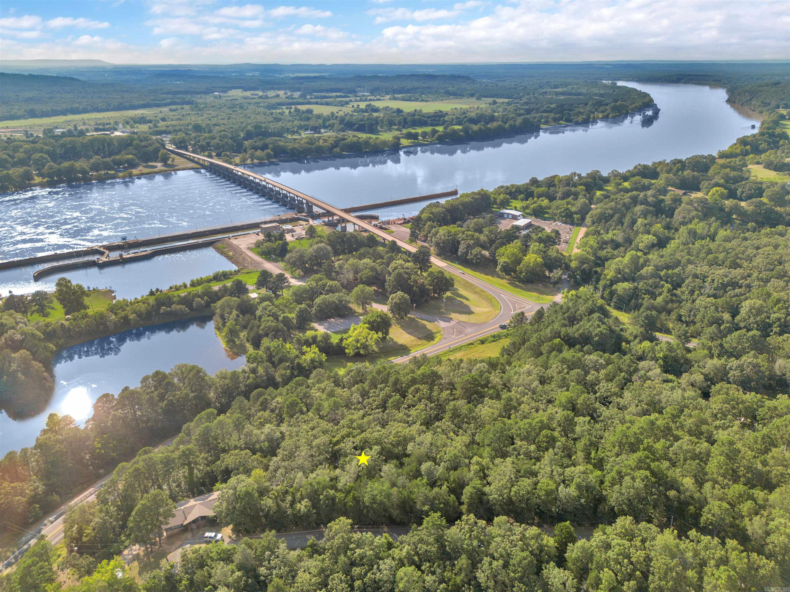 Build your dream home with stunning views of the Arkansas River! This unique lot offers the best of both worlds ā the peaceful charm of a rural setting paired with the convenience of being just off Dave Ward Drive and Prince Street. Enjoy a short drive down to Toad Suck Park. This property is not located in a subdivision. Donāt miss the opportunity to enjoy beautiful scenery while staying close to all the amenities Conway has to offer! This property is not in a flood plain.